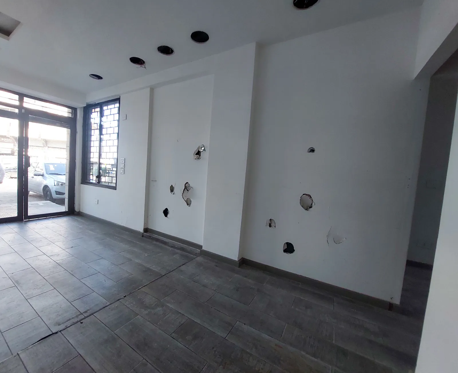Prime Location Shop in Mazraat Yachouh, Metn