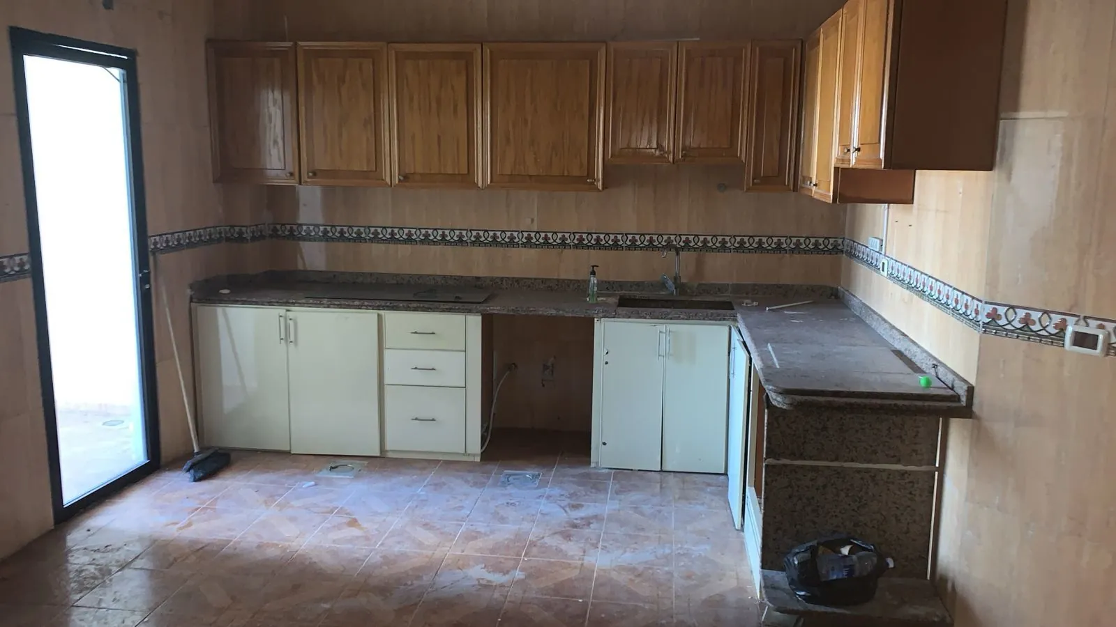 Apartment in Bir Hassan, Beirut with a Golf Course View — photo 4