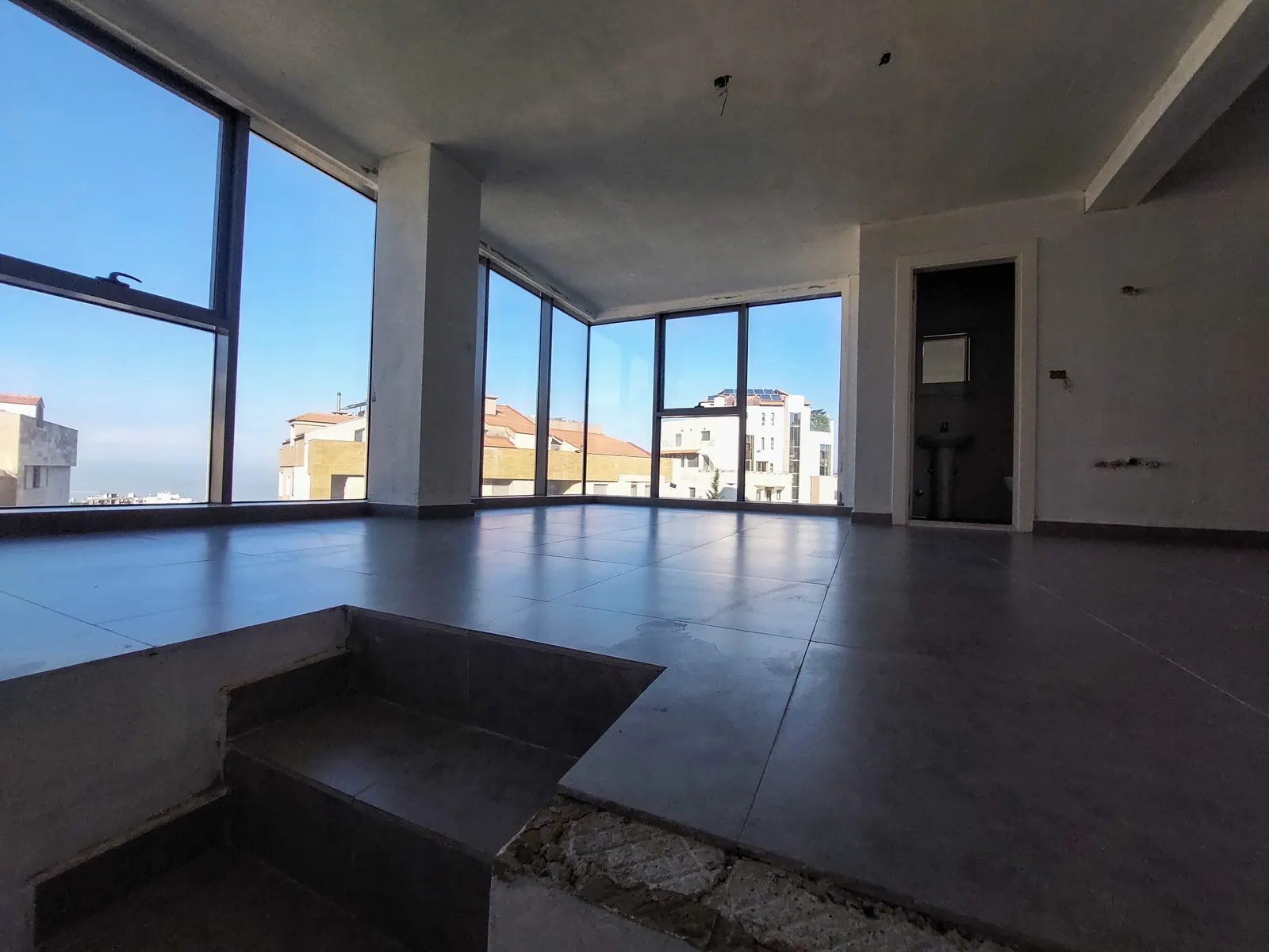 Prime Location Shop in Bsalim, Metn — الصورة 2