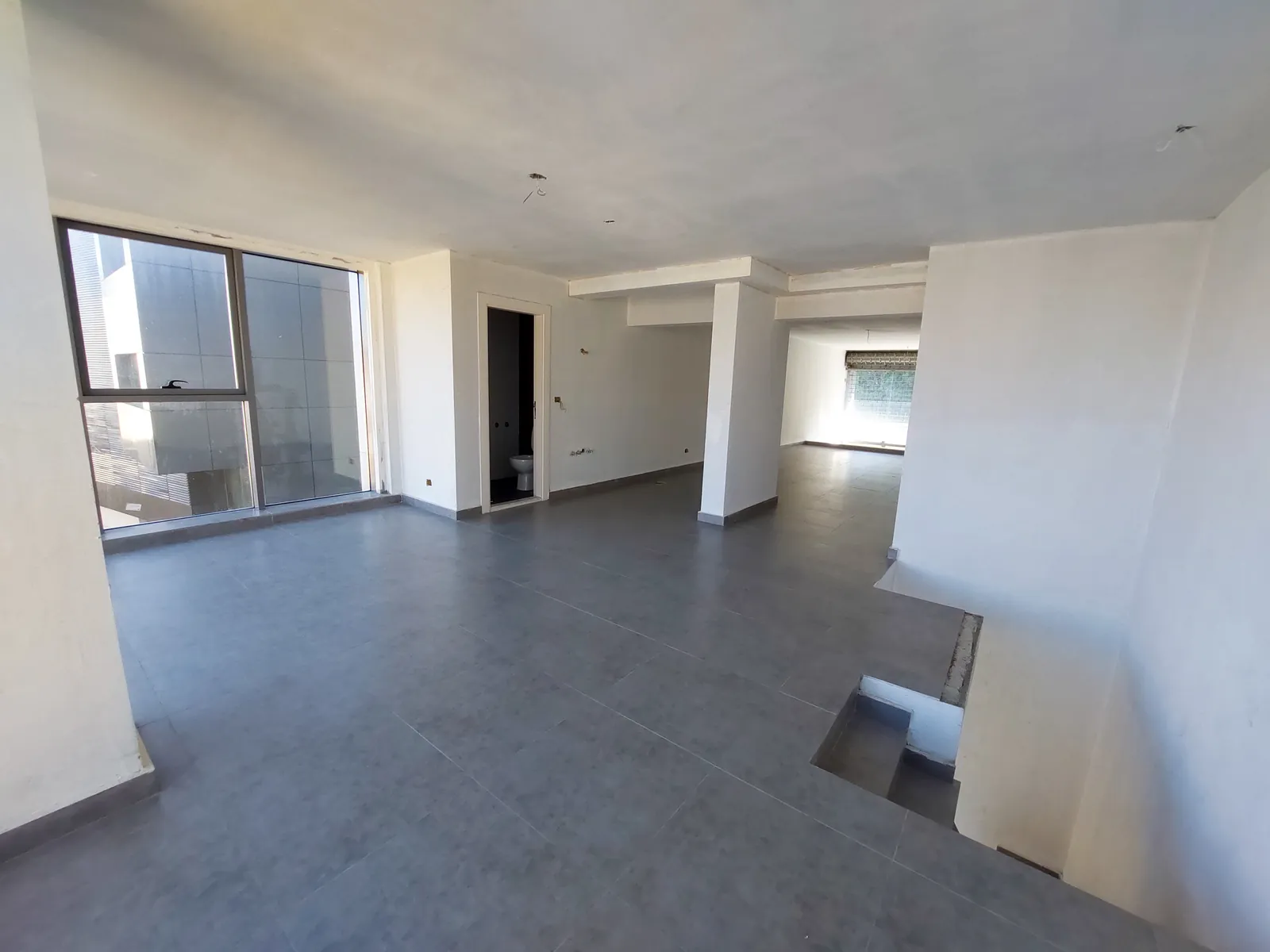 Prime Location Shop in Bsalim, Metn — الصورة 3