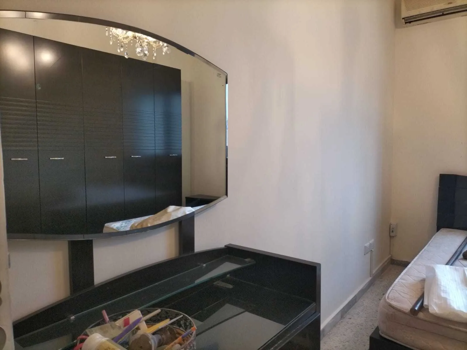 Furnished Apartment in Tarik El Jdideh, Beirut with Mountain View — الصورة 4