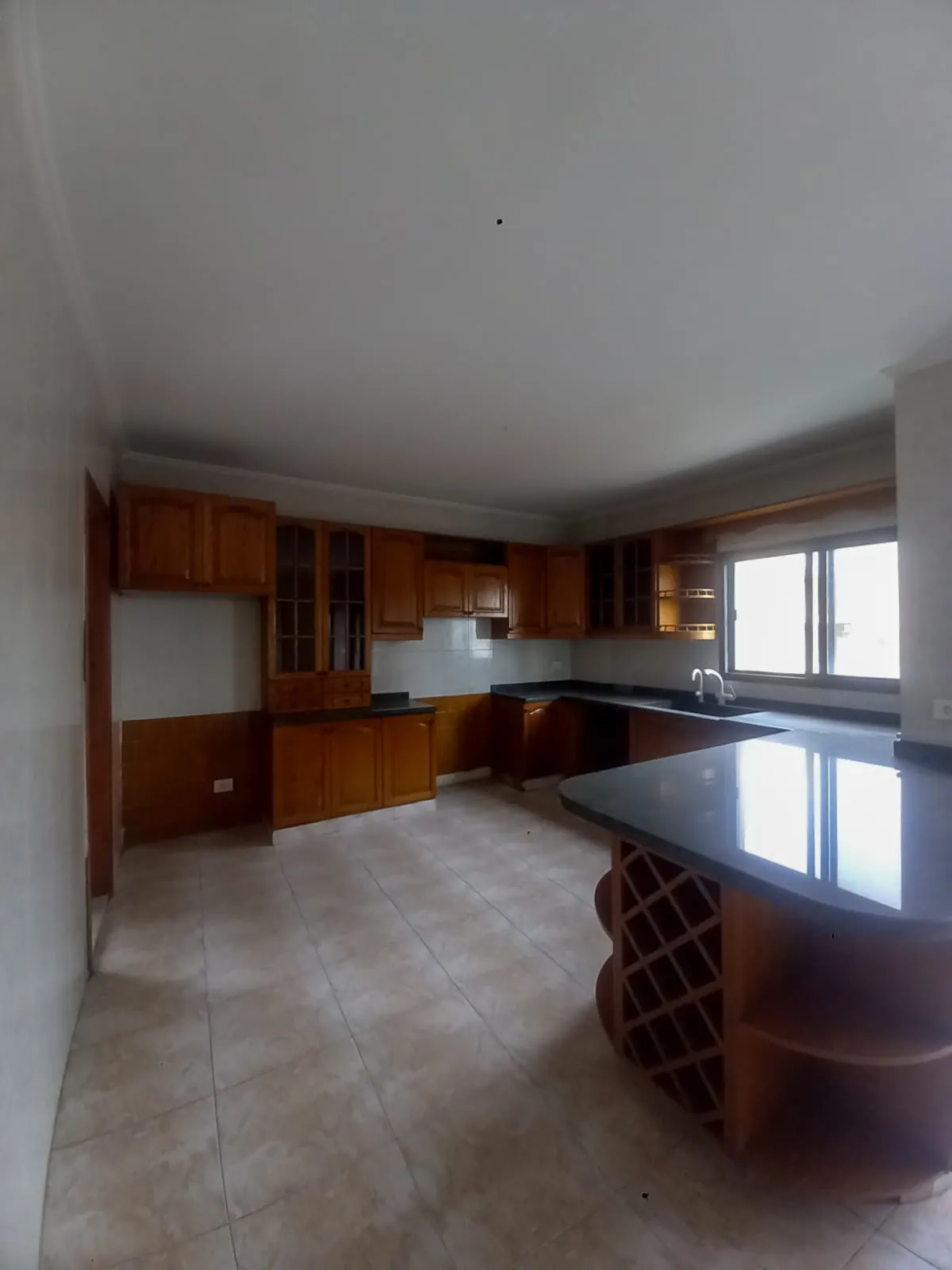 Spacious Apartment in Naccache, Metn with Terrace — photo 5