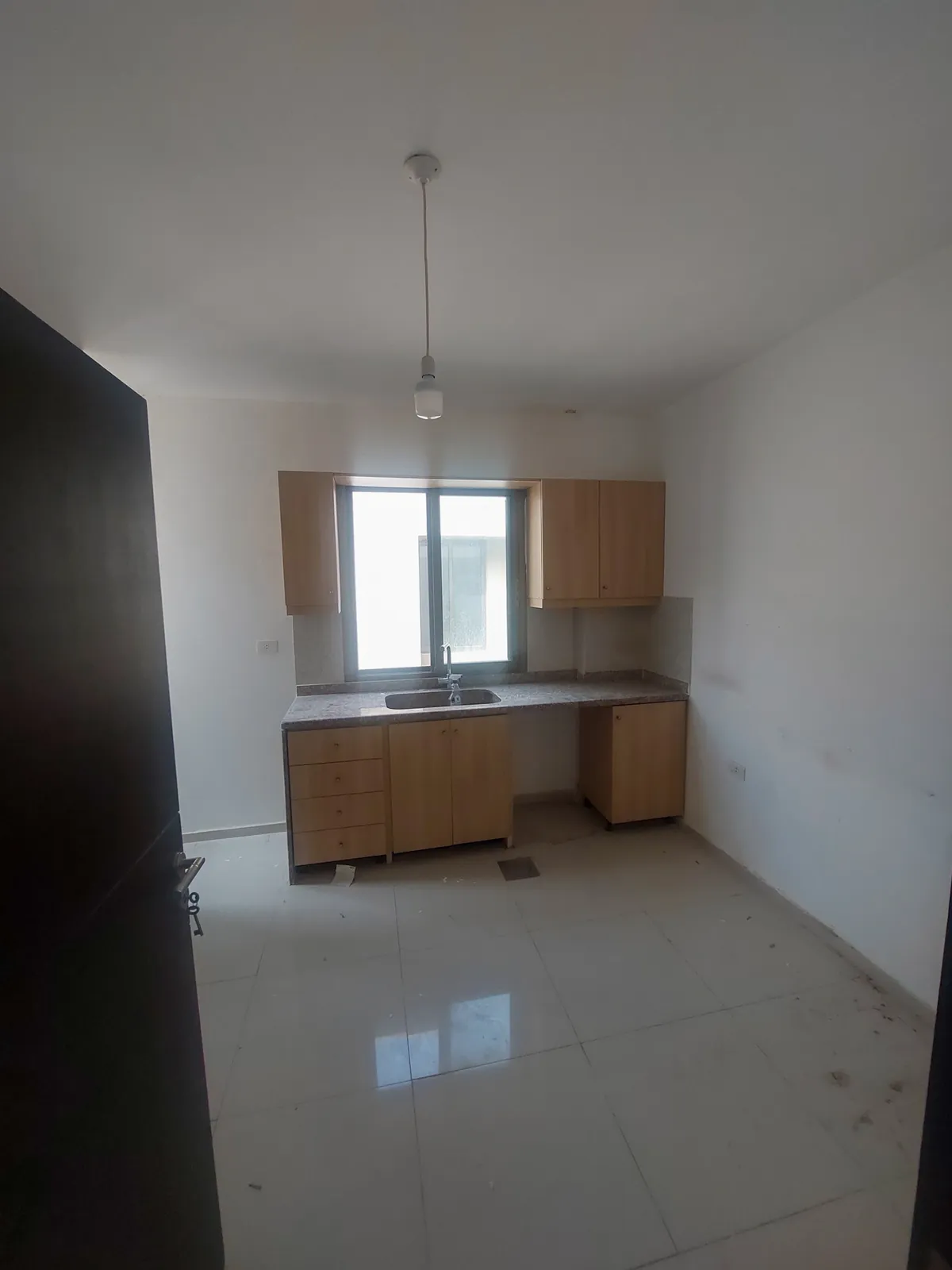 Apartment in Dbayeh, Metn with a Breathtaking Mountain View — الصورة 4