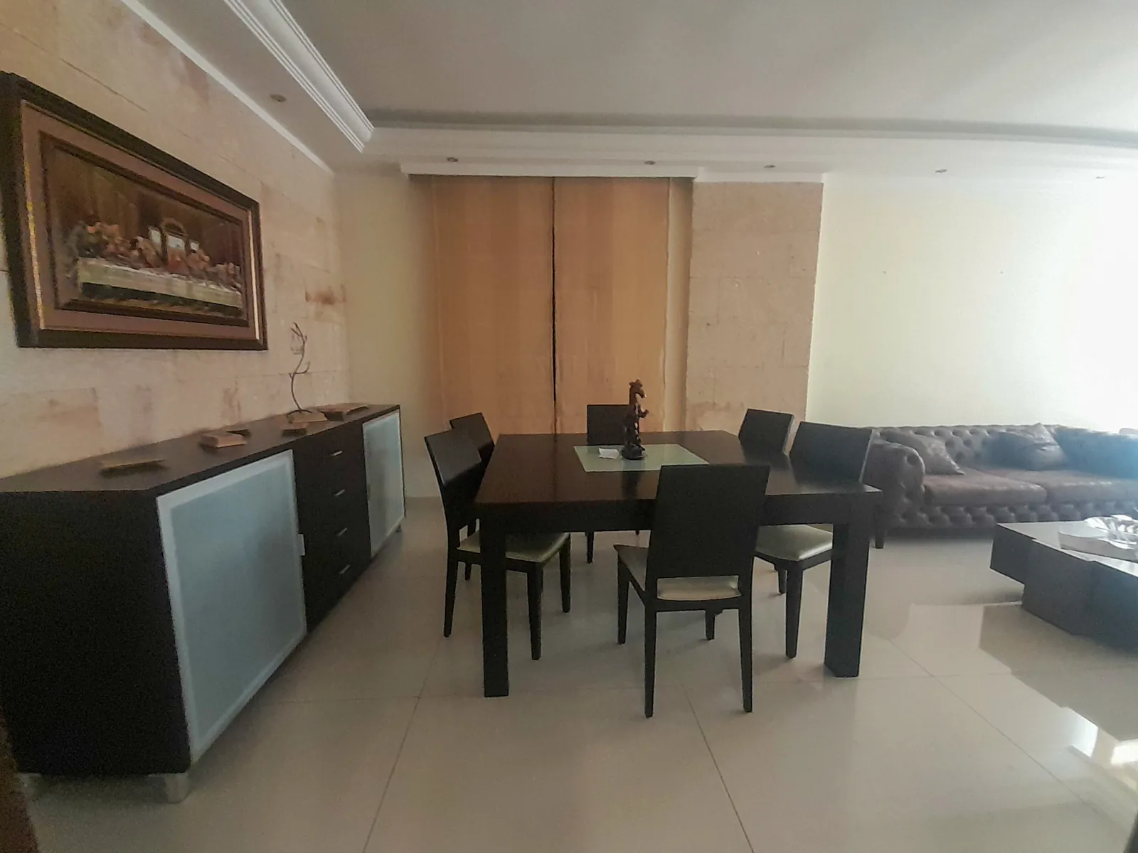 Furnished Apartment in Adonis with a Partial View + Terrace/Garden — الصورة 3