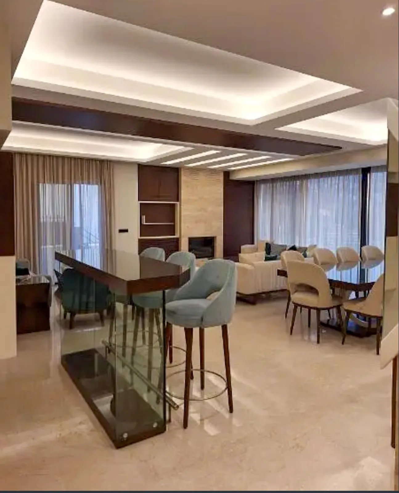 Furnished Modern Apartment in Qannabet Broumana, Metn +Terrace — الصورة 4