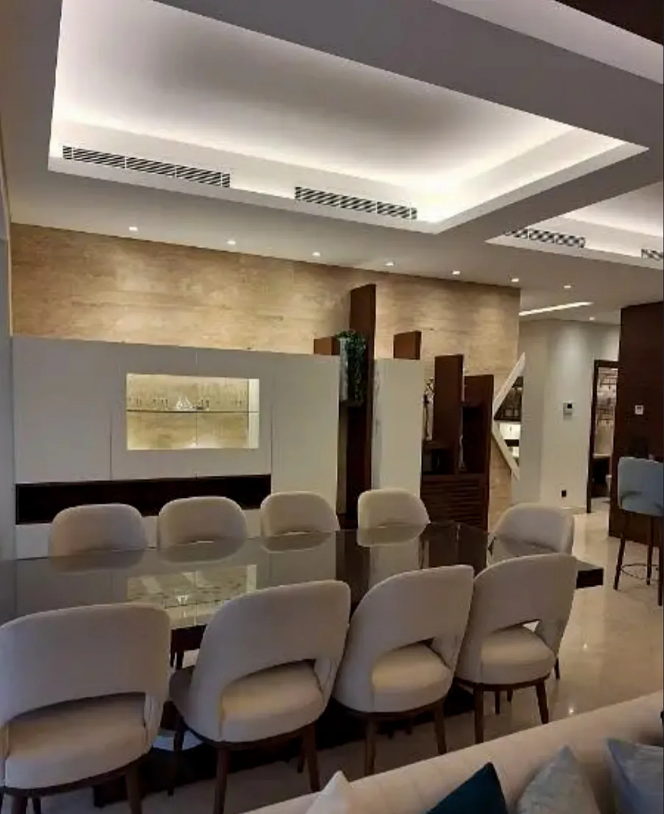 Furnished Modern Apartment in Qannabet Broumana, Metn +Terrace — الصورة 5