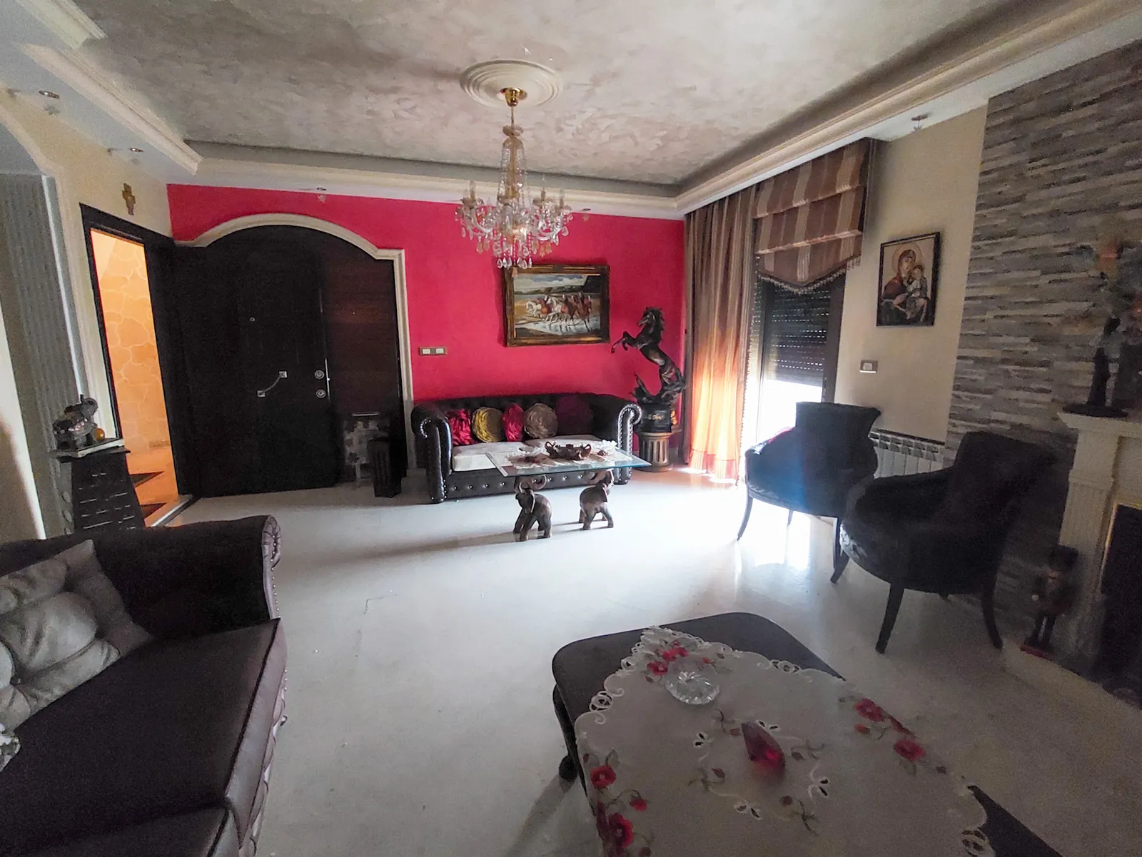 Fully Furnished Apartment in Mazraat Yachouh — الصورة 2