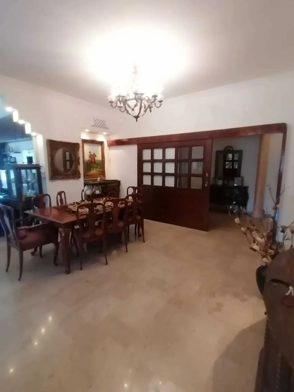 Prime Location Apartment in Mazraa, Beirut — الصورة 3