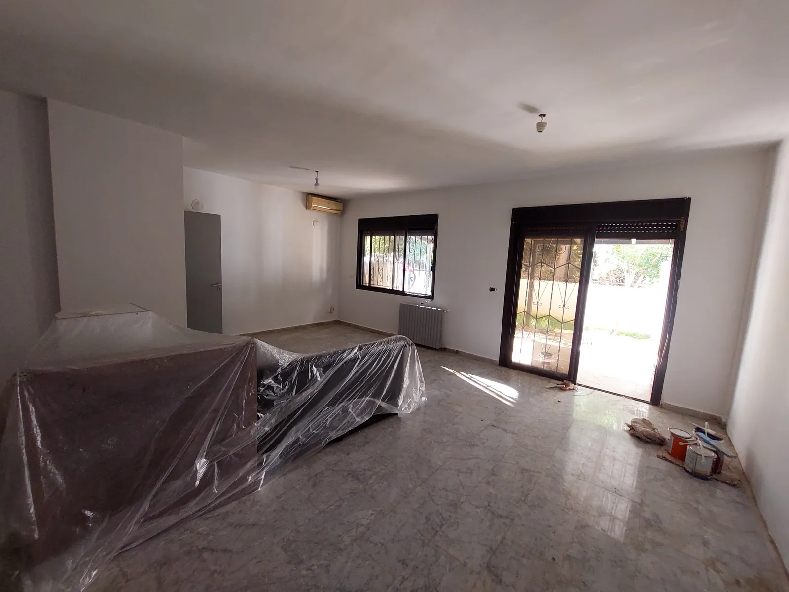 Spacious Apartment for Sale/Rent in Rabweh, Metn with Terrace — الصورة 2