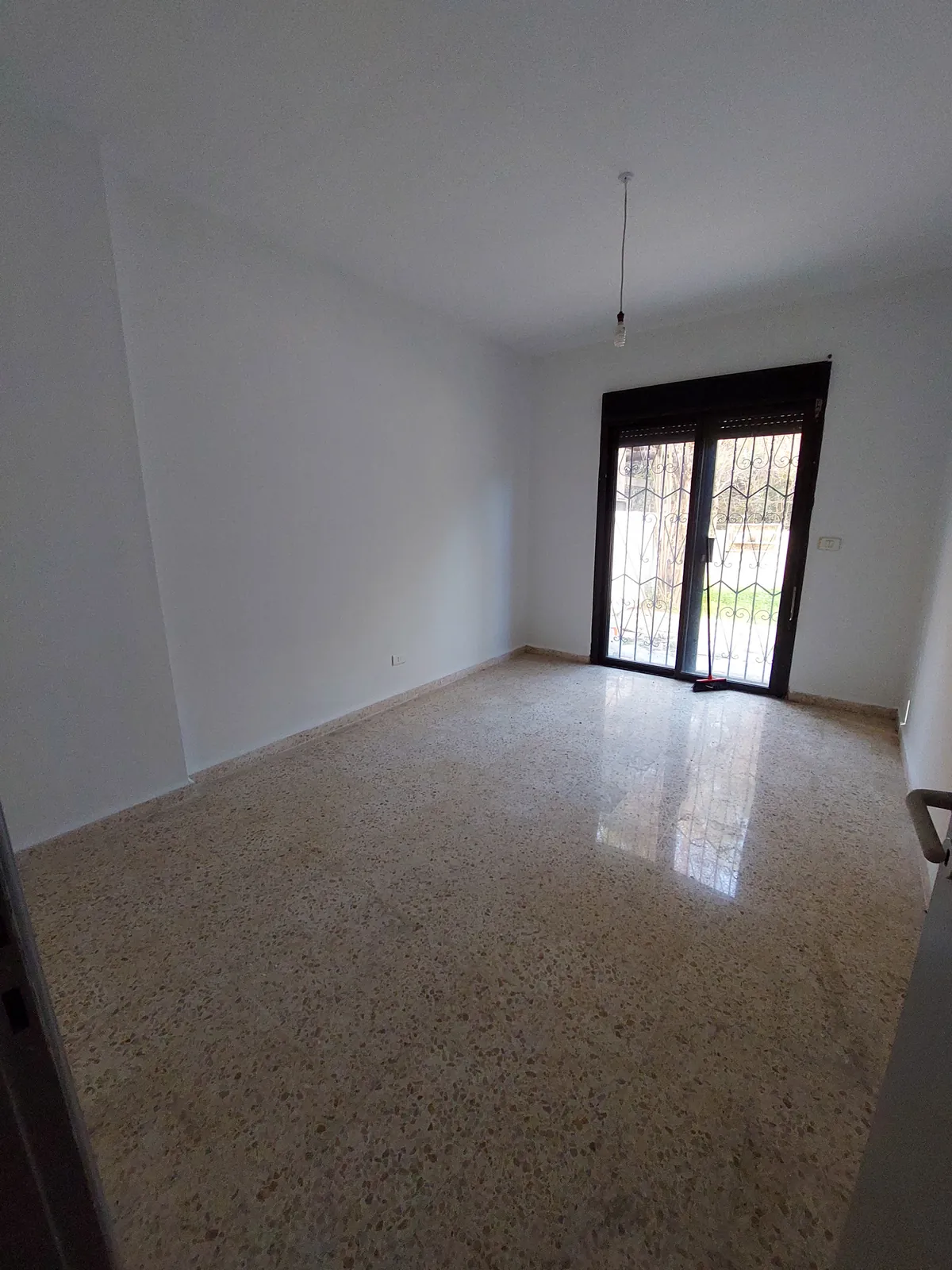 Spacious Apartment for Sale/Rent in Rabweh, Metn with Terrace — الصورة 5