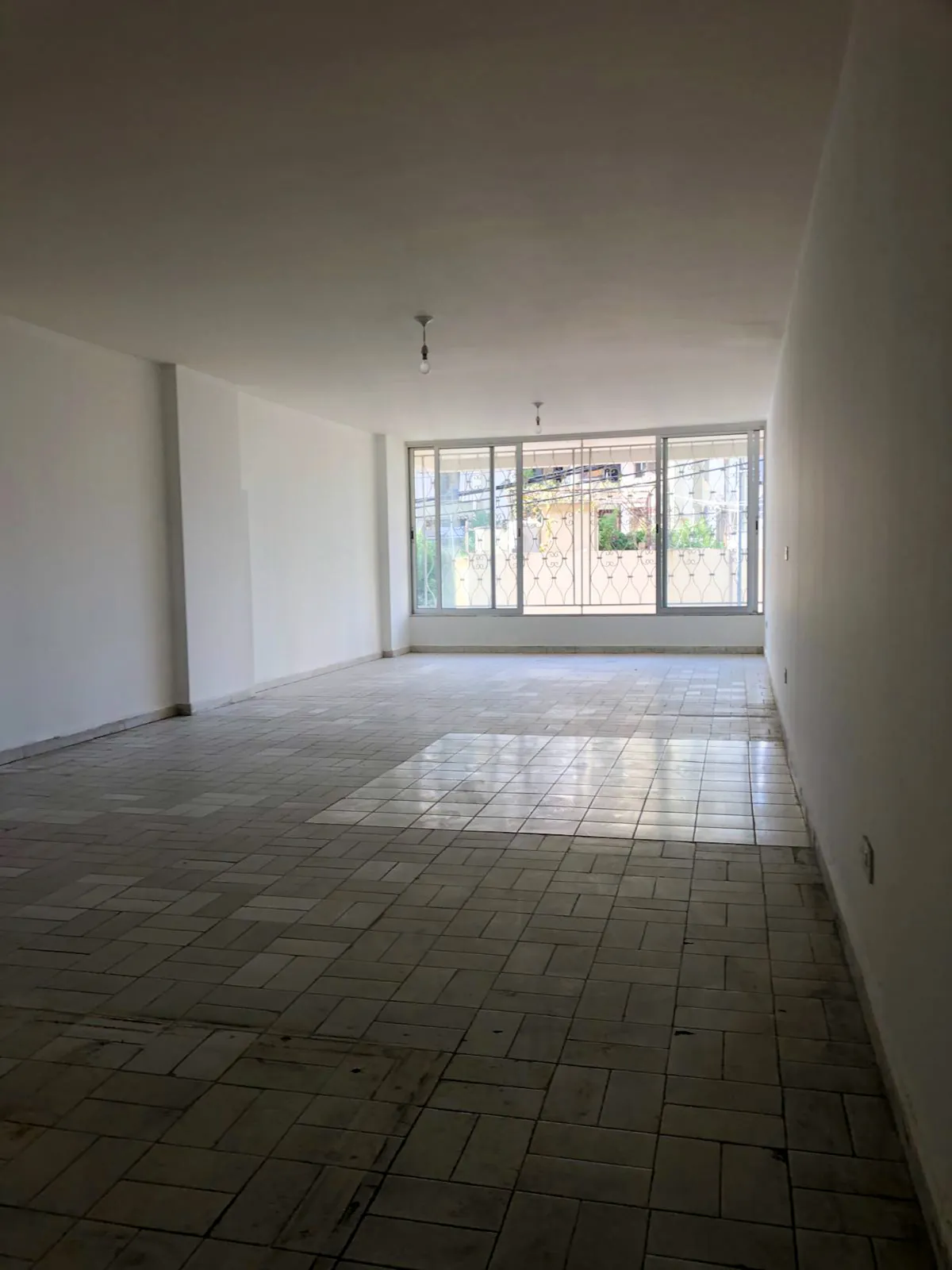 Prime Location Shop in Jal El Dib, Metn — الصورة 2