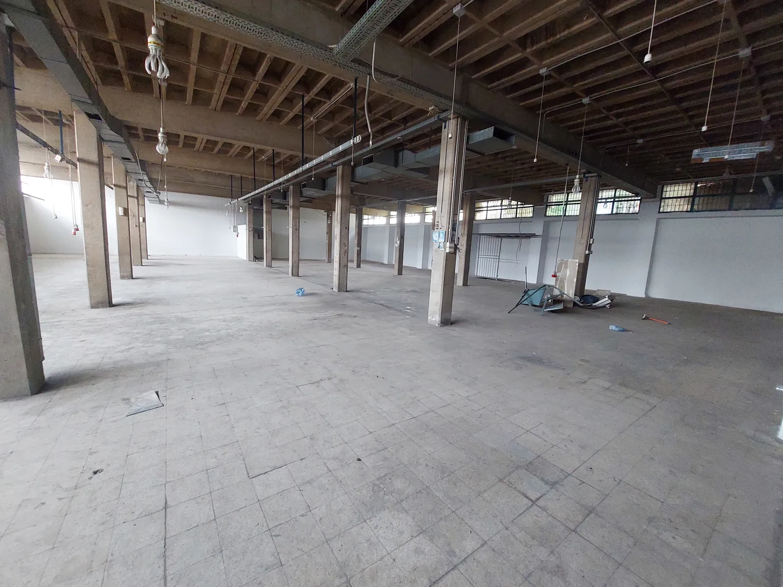 Industrial Warehouse + Land in Zalka, Metn — photo 1