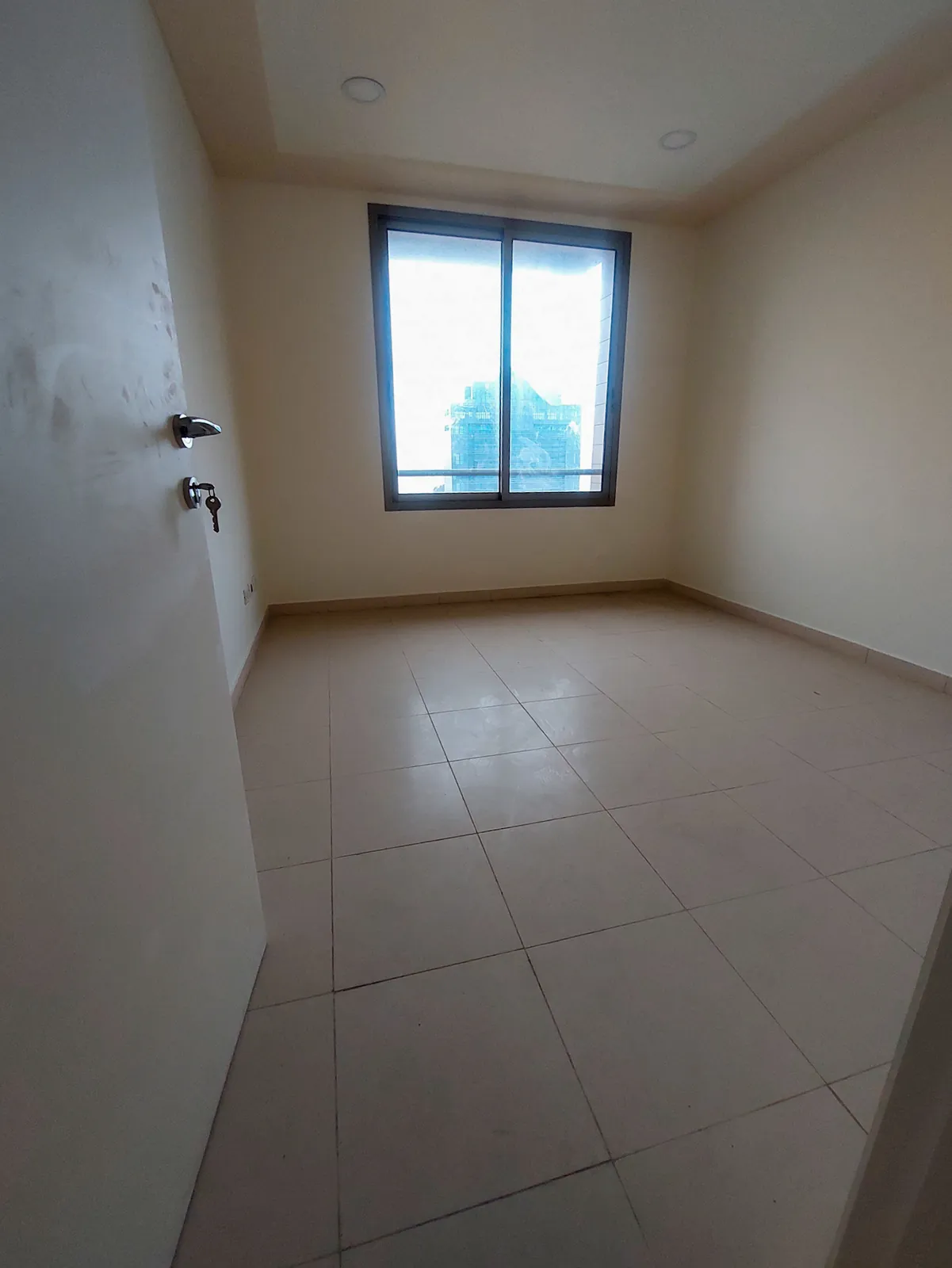 Prime Location Brand New Office for Sale or for Rent in Dbayeh — الصورة 5