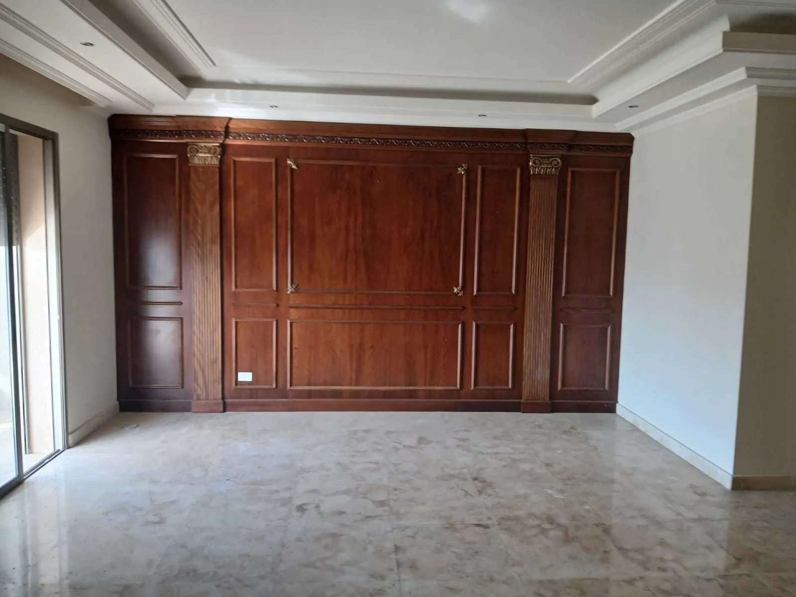 Apartment in Bir Hassan, Beirut with a Breathtaking Mountain View — الصورة 5