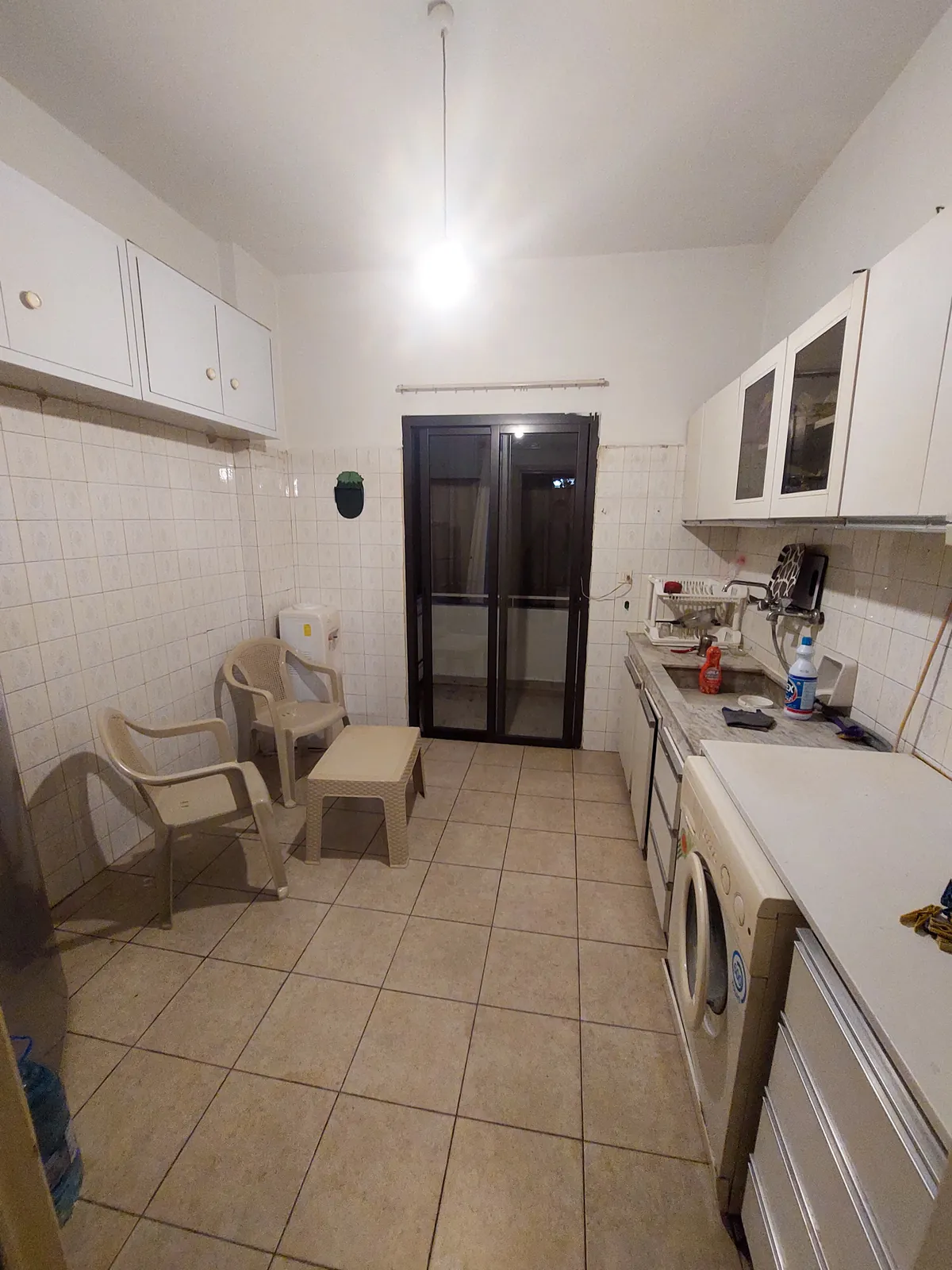 Prime Location Furnished Apartment in Bauchrieh, Metn — الصورة 2