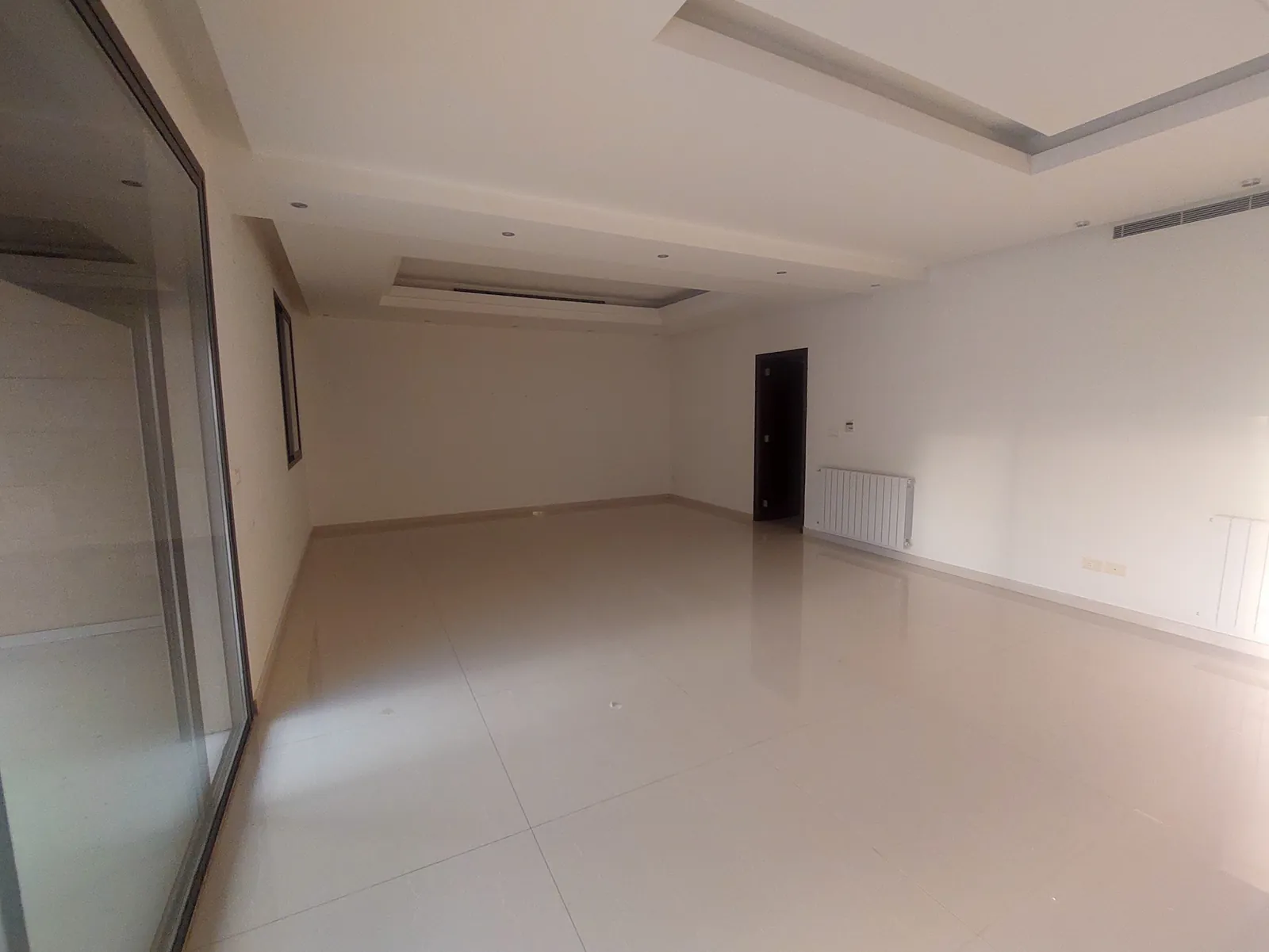 Semi Furnished Apartment in Dik El Mehdi, Metn with a Big Balcony — الصورة 2