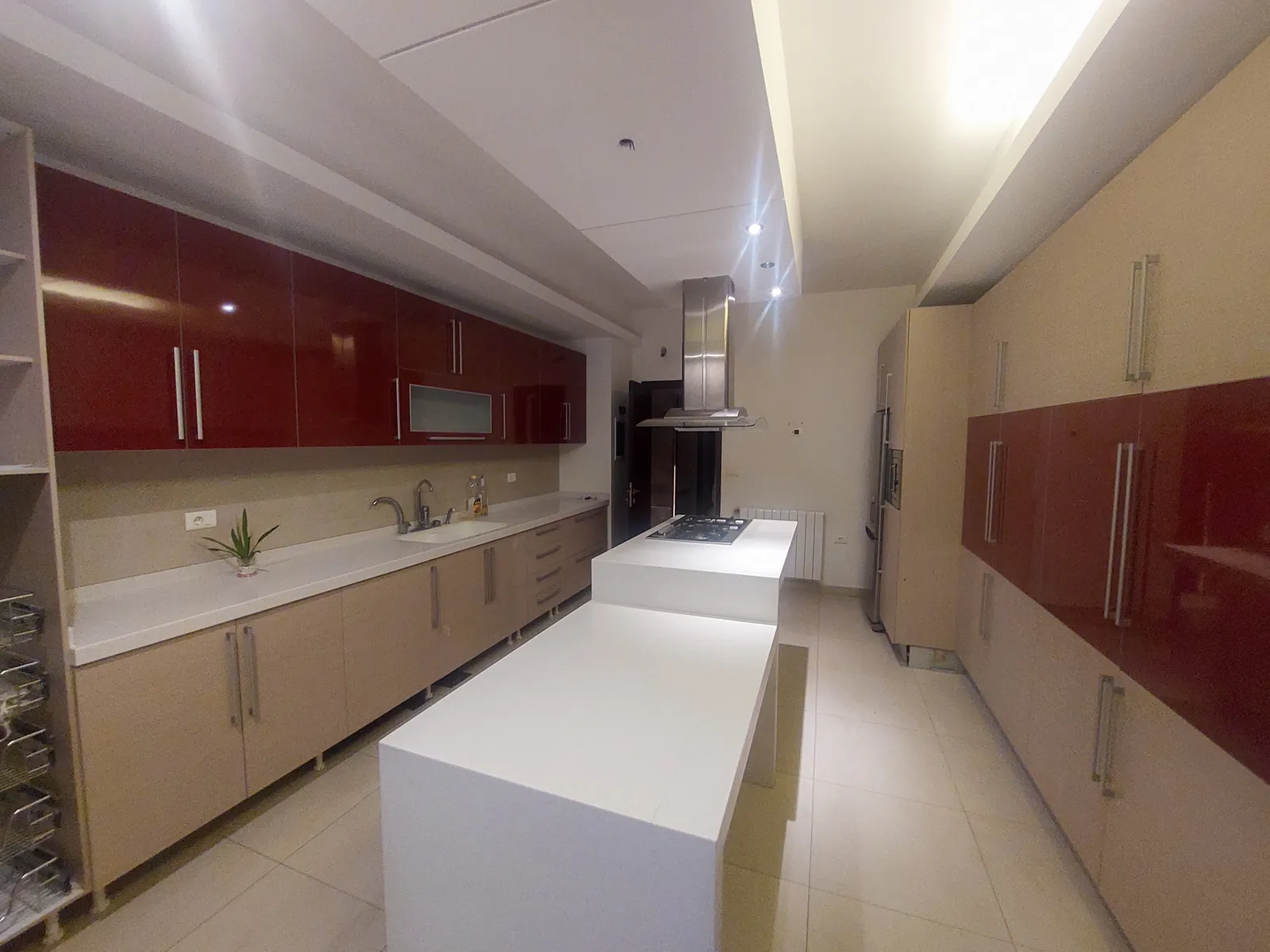 Semi Furnished Apartment in Dik El Mehdi, Metn with a Big Balcony — الصورة 3