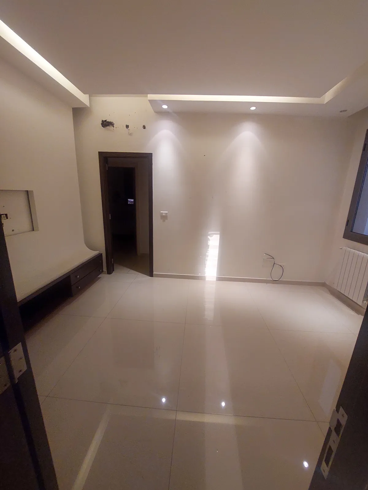 Semi Furnished Apartment in Dik El Mehdi, Metn with a Big Balcony — الصورة 4