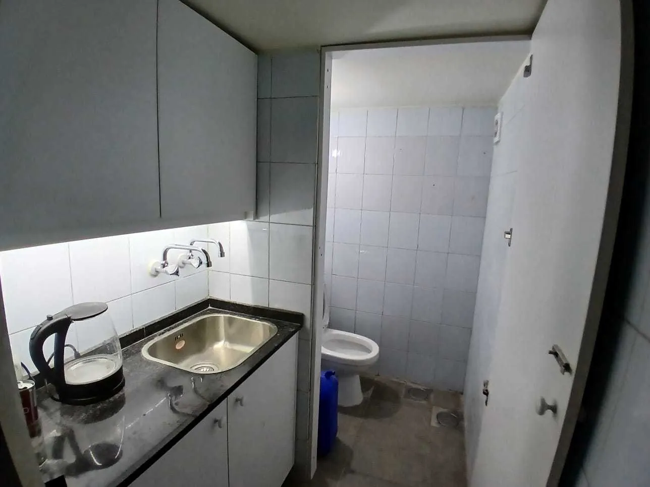 Prime Location Office in Bourj Hammoud, Metn — الصورة 3