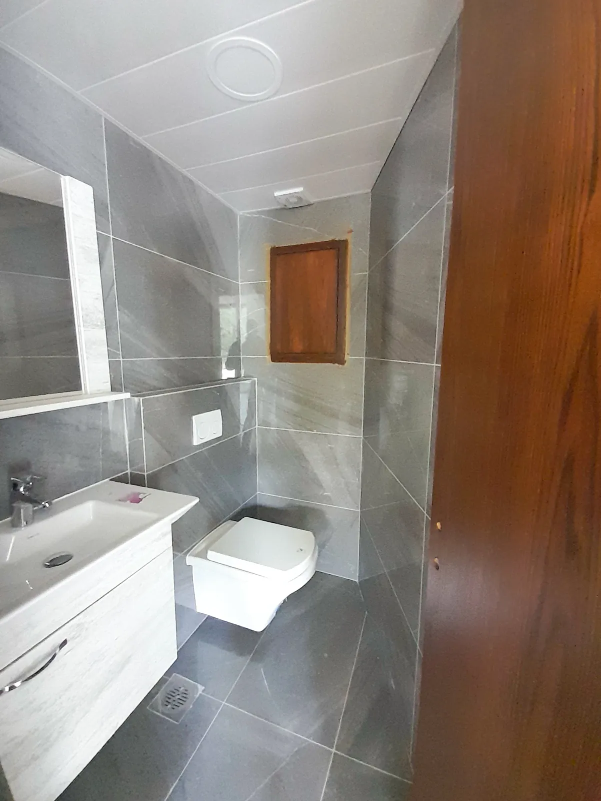 Apartment in Douar, Metn with a Mountain View — الصورة 3