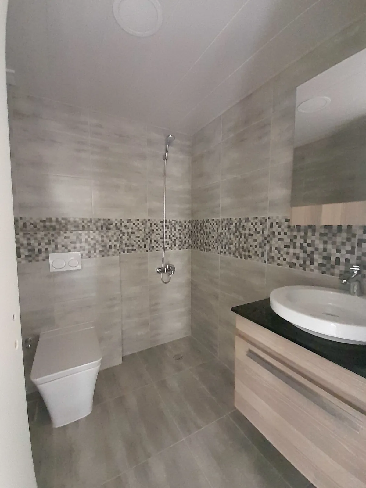 Apartment in Douar, Metn with a Mountain View — الصورة 5