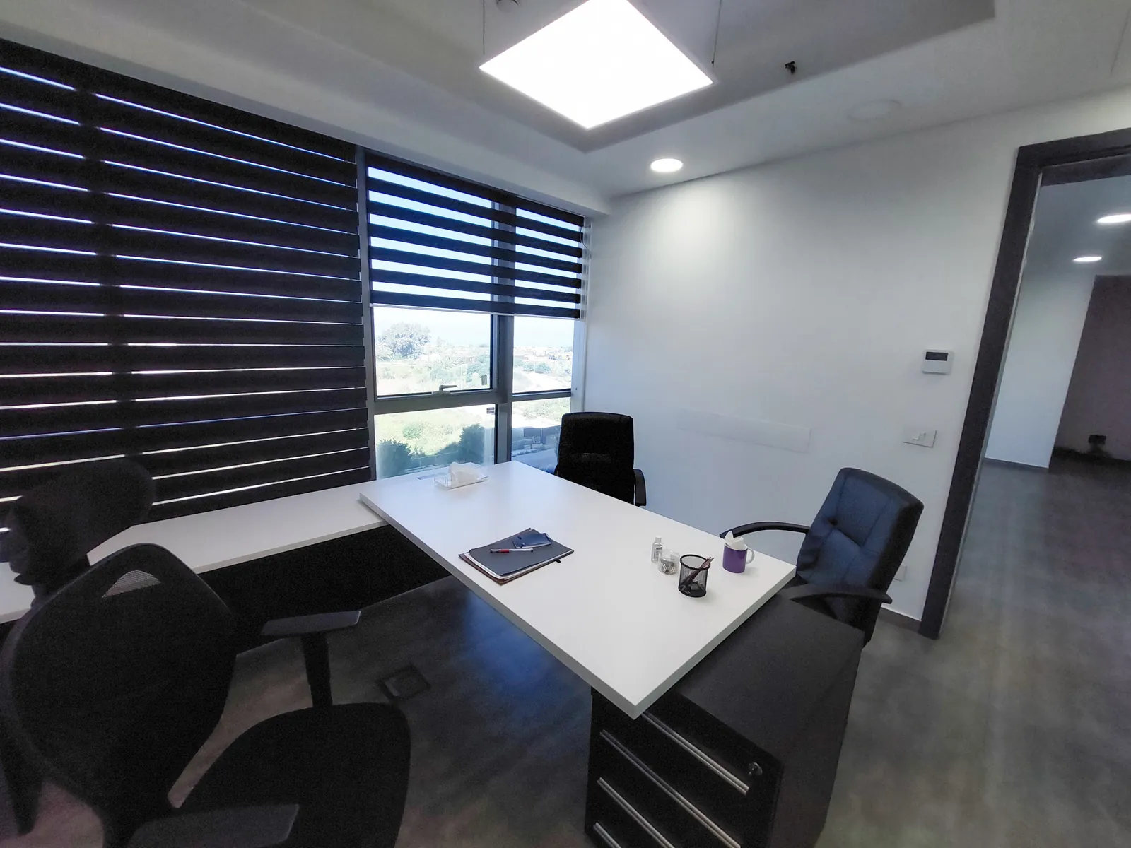 Prime Location Office in Dbayeh, Metn with Sea View — الصورة 2