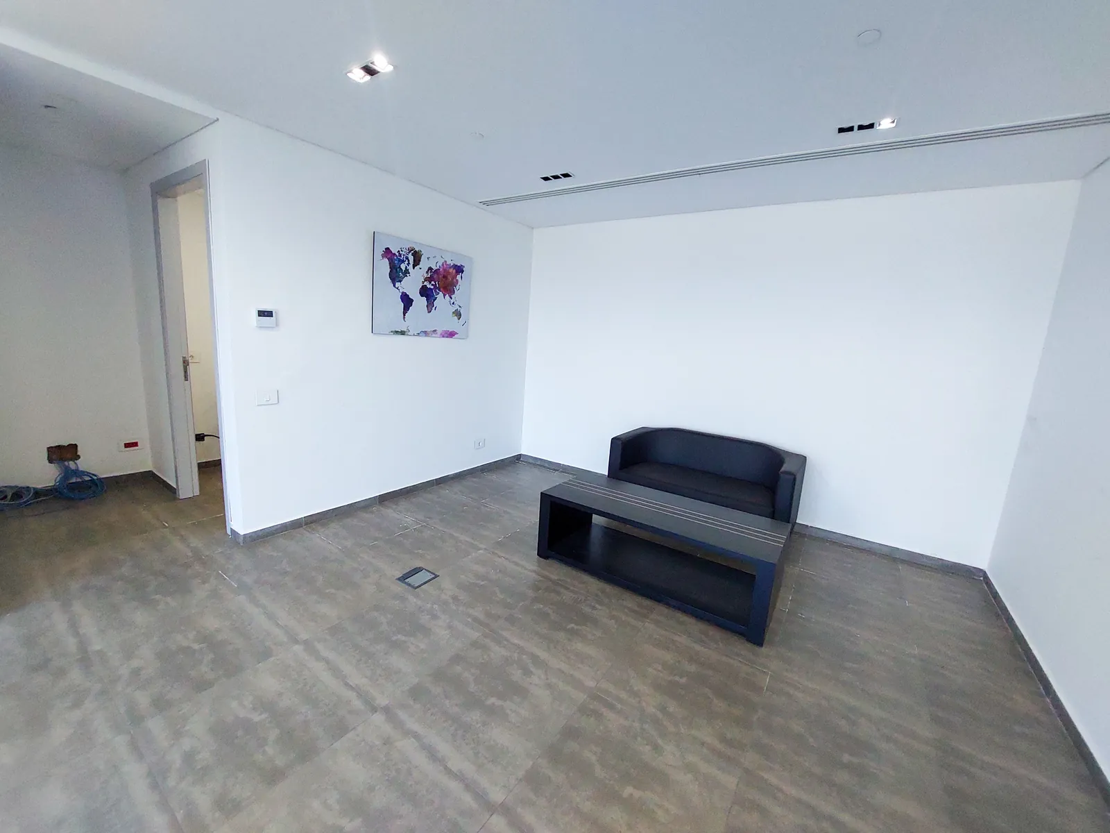 Prime Location Office in Dbayeh, Metn with Sea View — الصورة 5