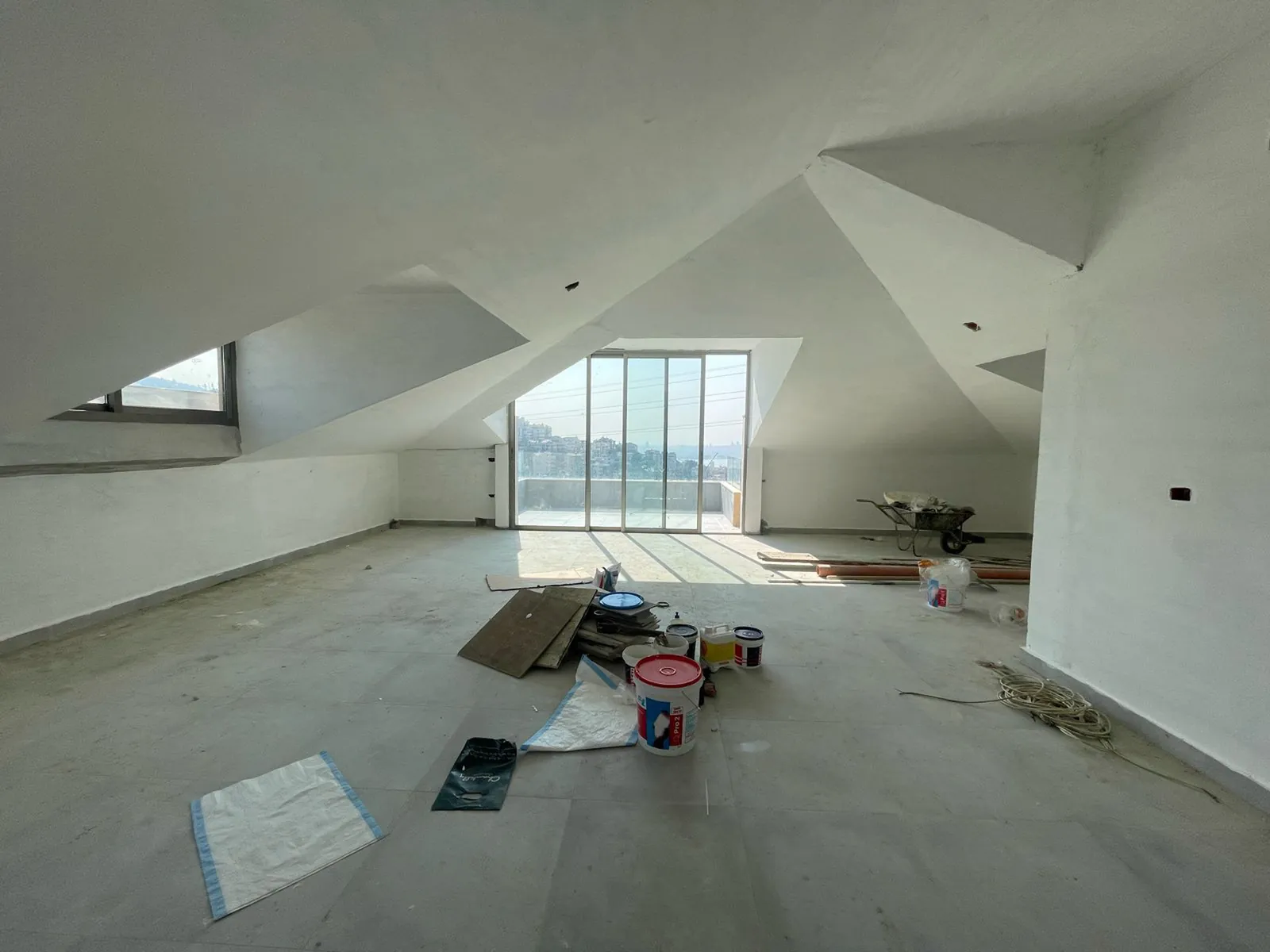 Brand New Apartment in Aoukar, Metn with Terrace — photo 2