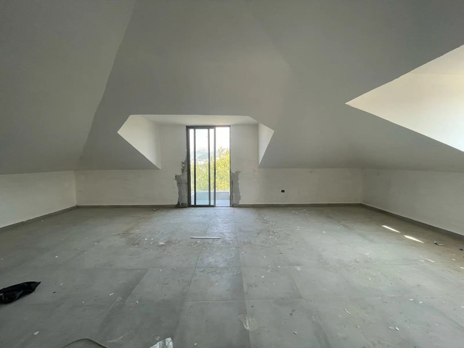 Brand New Apartment in Aoukar, Metn with Terrace — photo 3