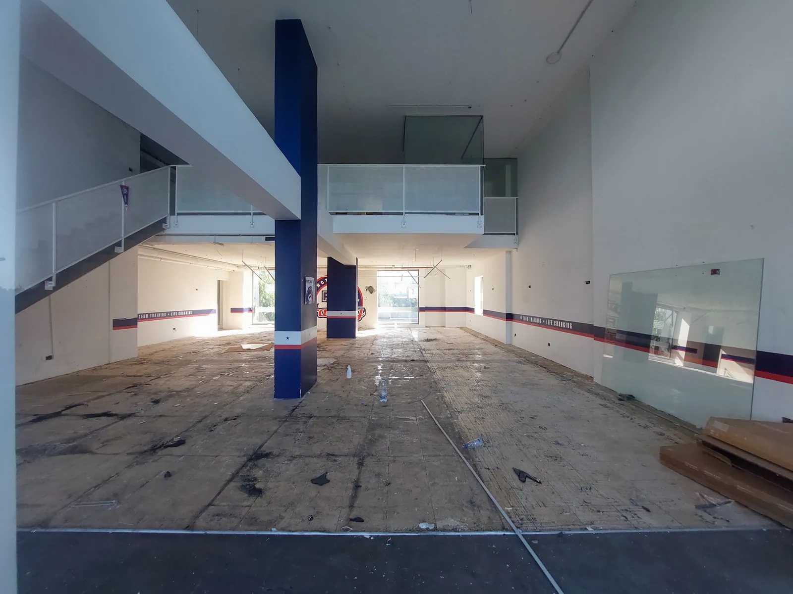 Prime Location Showroom in Dbayeh, Metn — الصورة 4