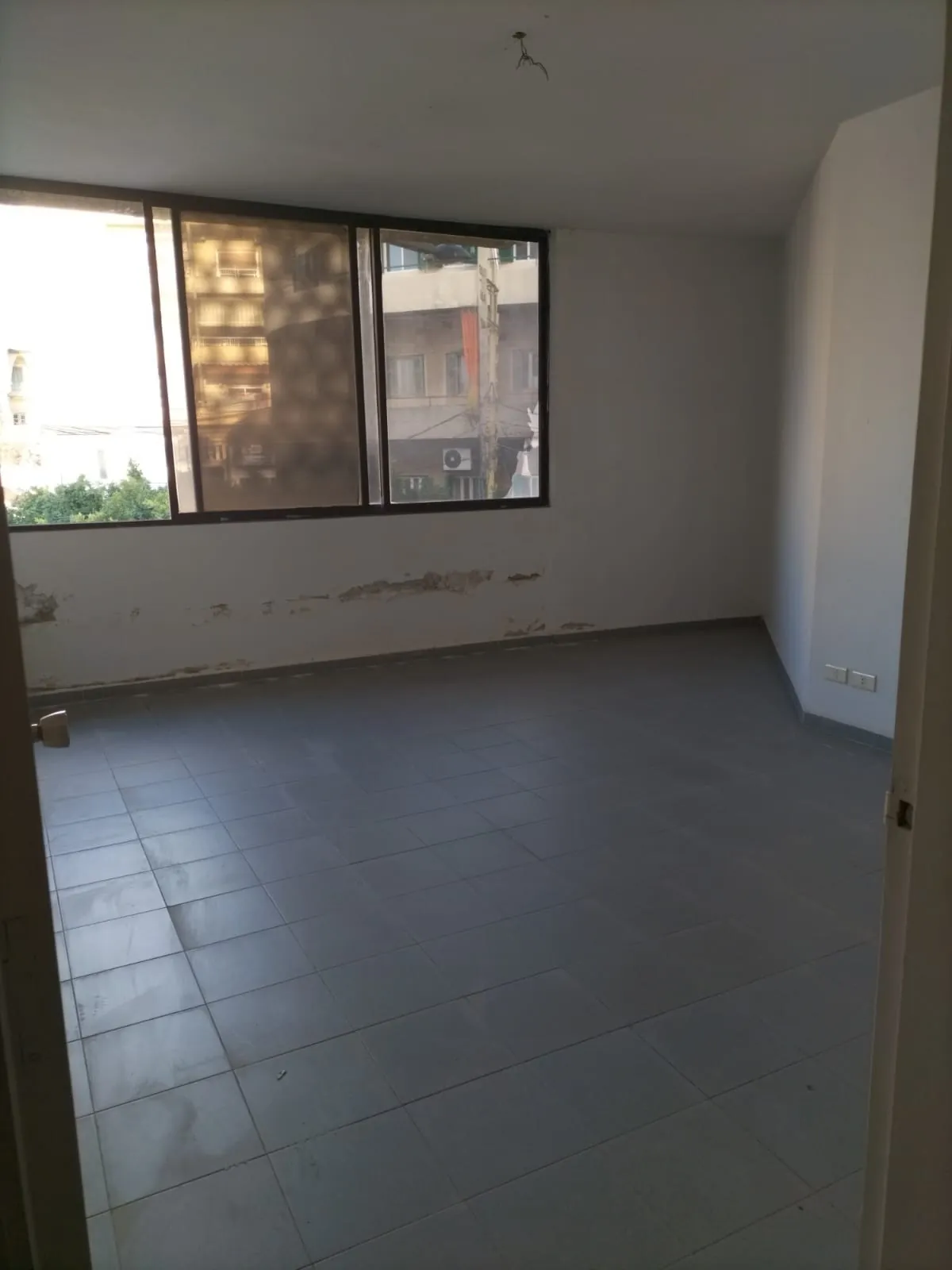 Prime Location Office in Hazmieh, Baabda — photo 3