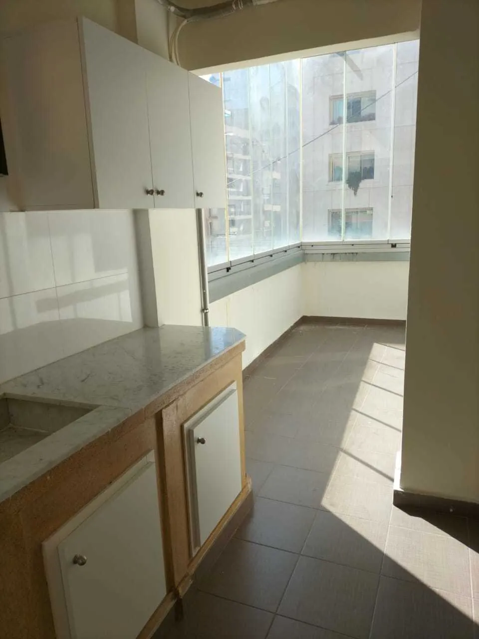Prime Location Office for Rent in Badaro, Beirut — الصورة 2