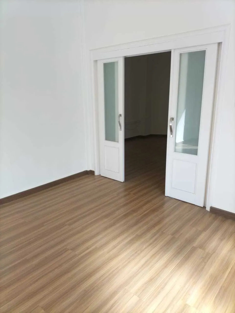 Prime Location Office for Rent in Badaro, Beirut — الصورة 3