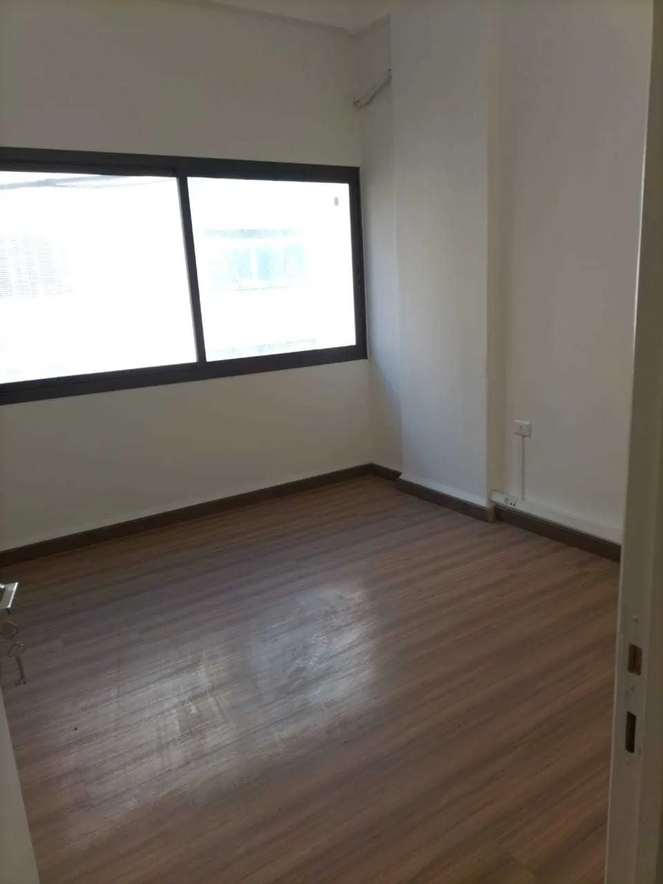 Prime Location Office for Rent in Badaro, Beirut — الصورة 4