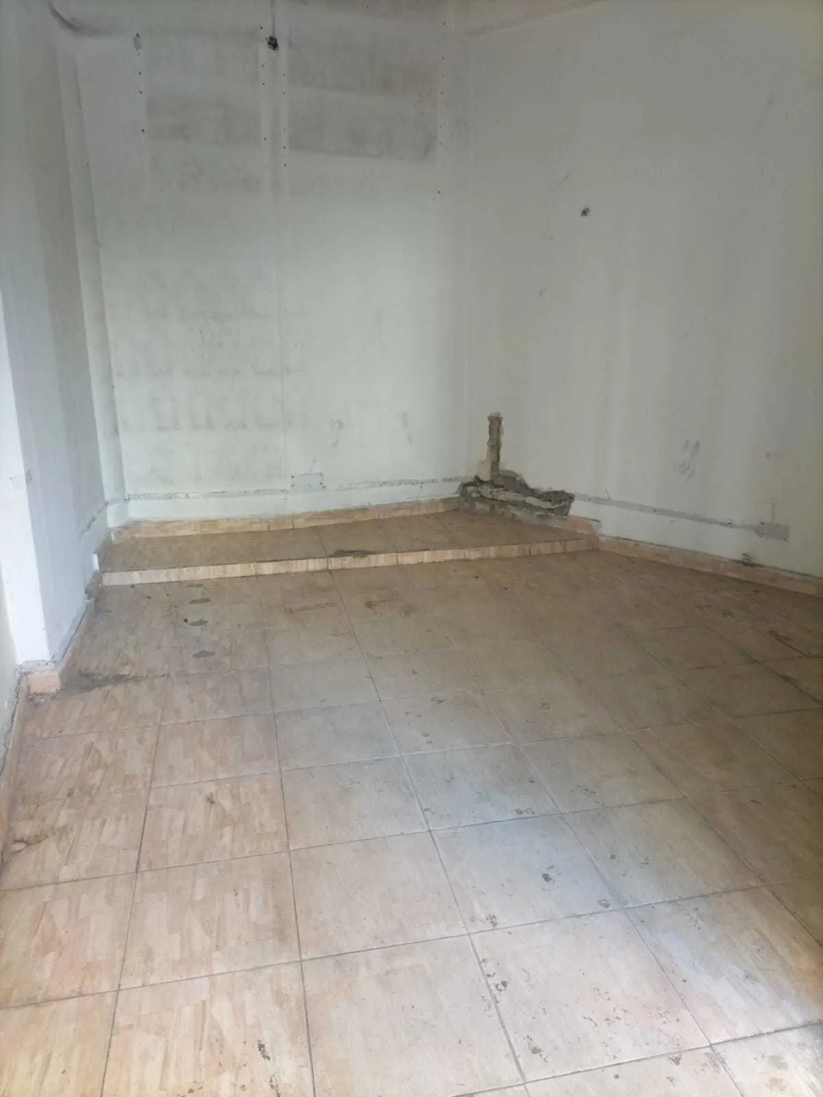 Prime Location Shop in Badaro, Beirut — الصورة 2