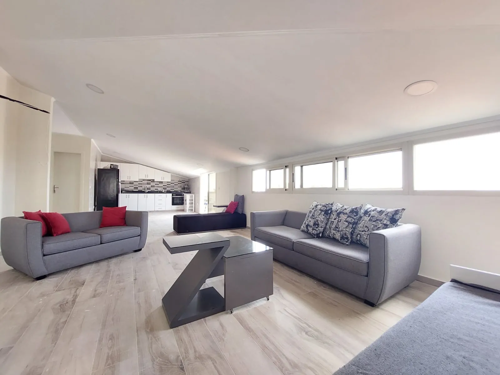 Furnished Apartment in Mar Roukoz with Sea and Mountain View — الصورة 1