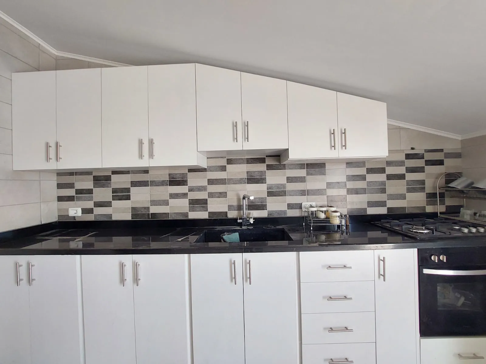Furnished Apartment in Mar Roukoz with Sea and Mountain View — الصورة 4