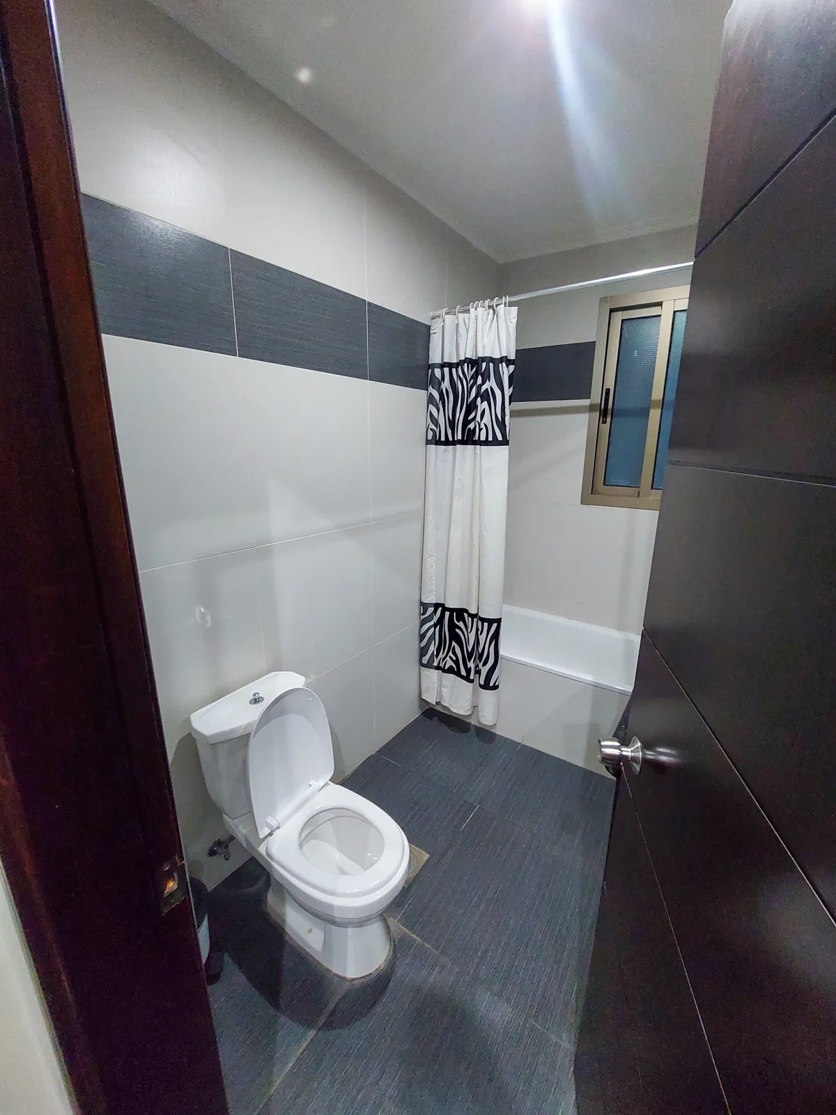 ​​​​​​​Fully Furnished Apartment in Aoukar, Metn — الصورة 5