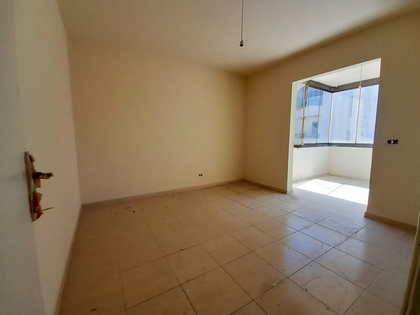 Apartment in Zouk Mosbeh, Keserwan with Sea and Mountain View — الصورة 3