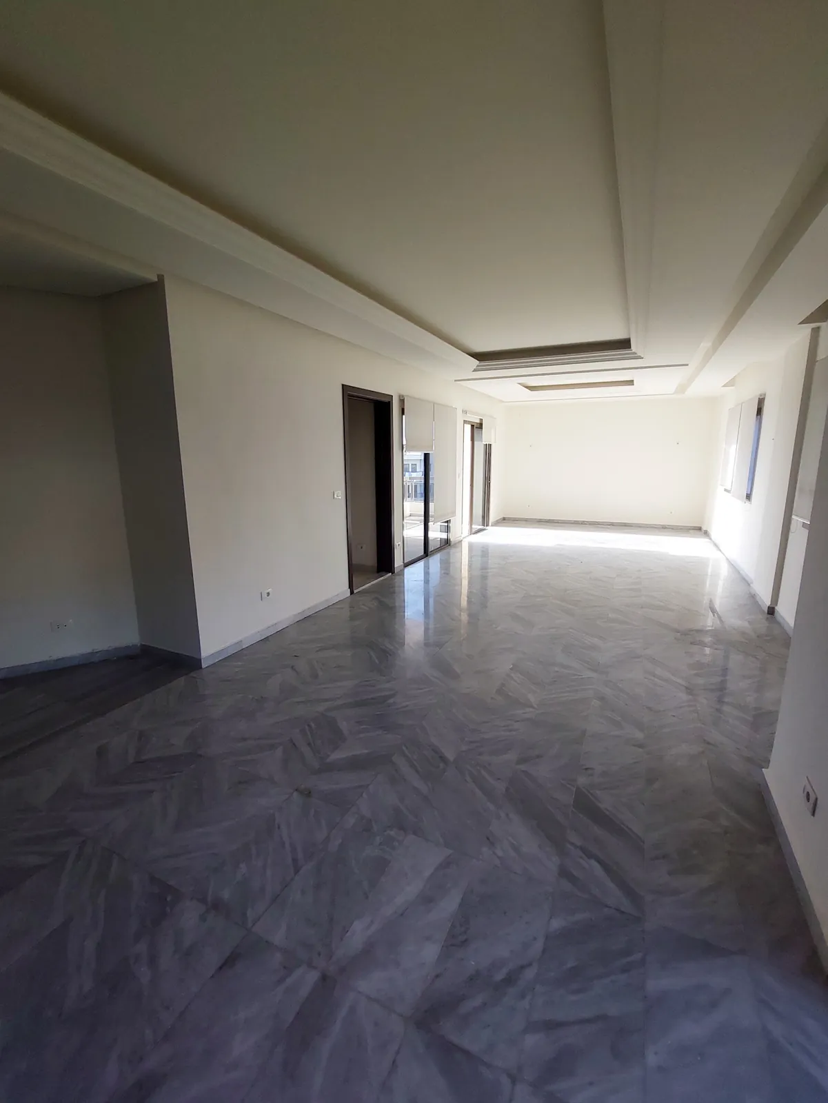 Furnished and Decorated Apartment in Zikrit, Metn with Sea View — الصورة 2