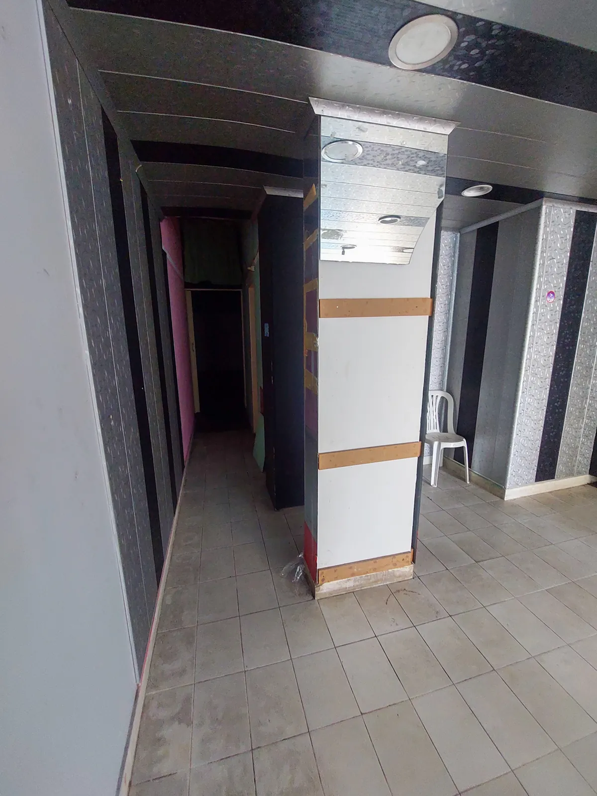 Prime Location Shop in Mazraat Yachouh, Metn — الصورة 3