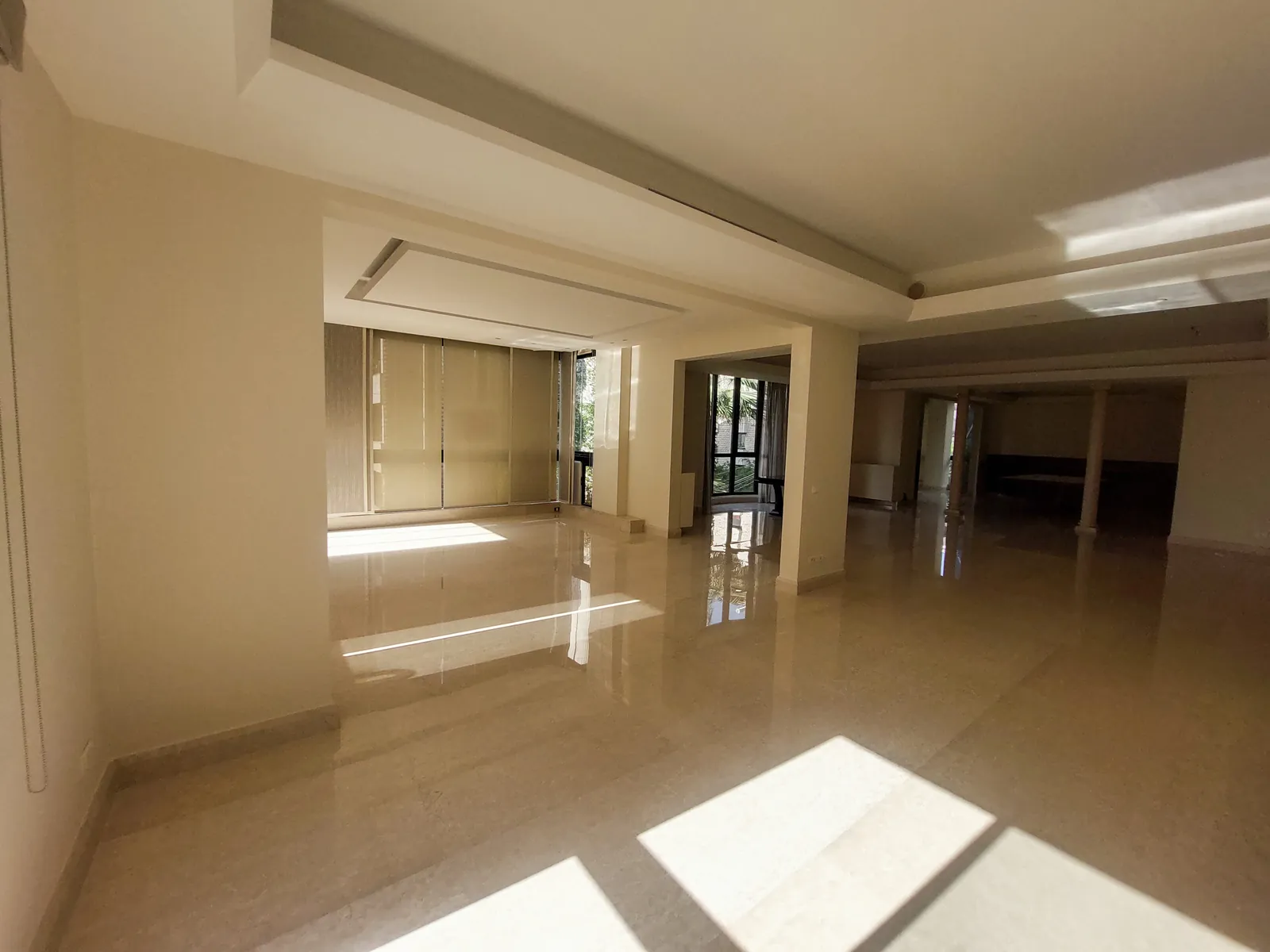 High End Apartment in Biyada, Metn with Terrace — الصورة 3
