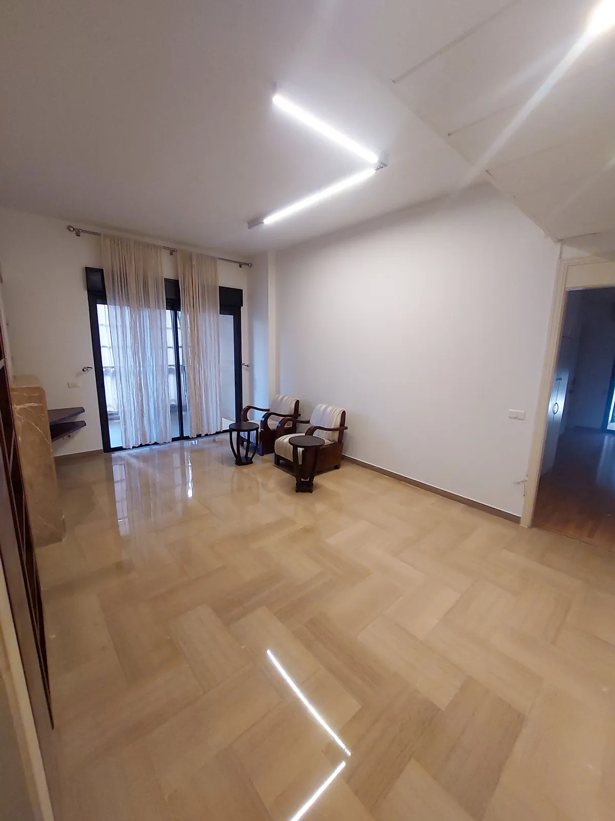 High End Apartment in Biyada, Metn with Terrace — الصورة 4