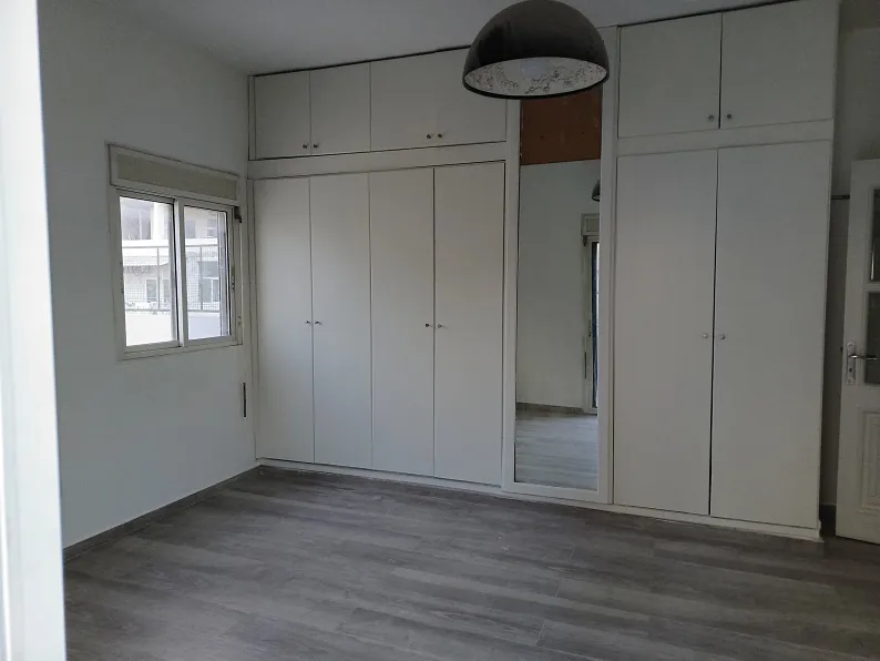 Renovated Apartment in Achrafieh with Mountain, Sea View & Terrace — الصورة 5