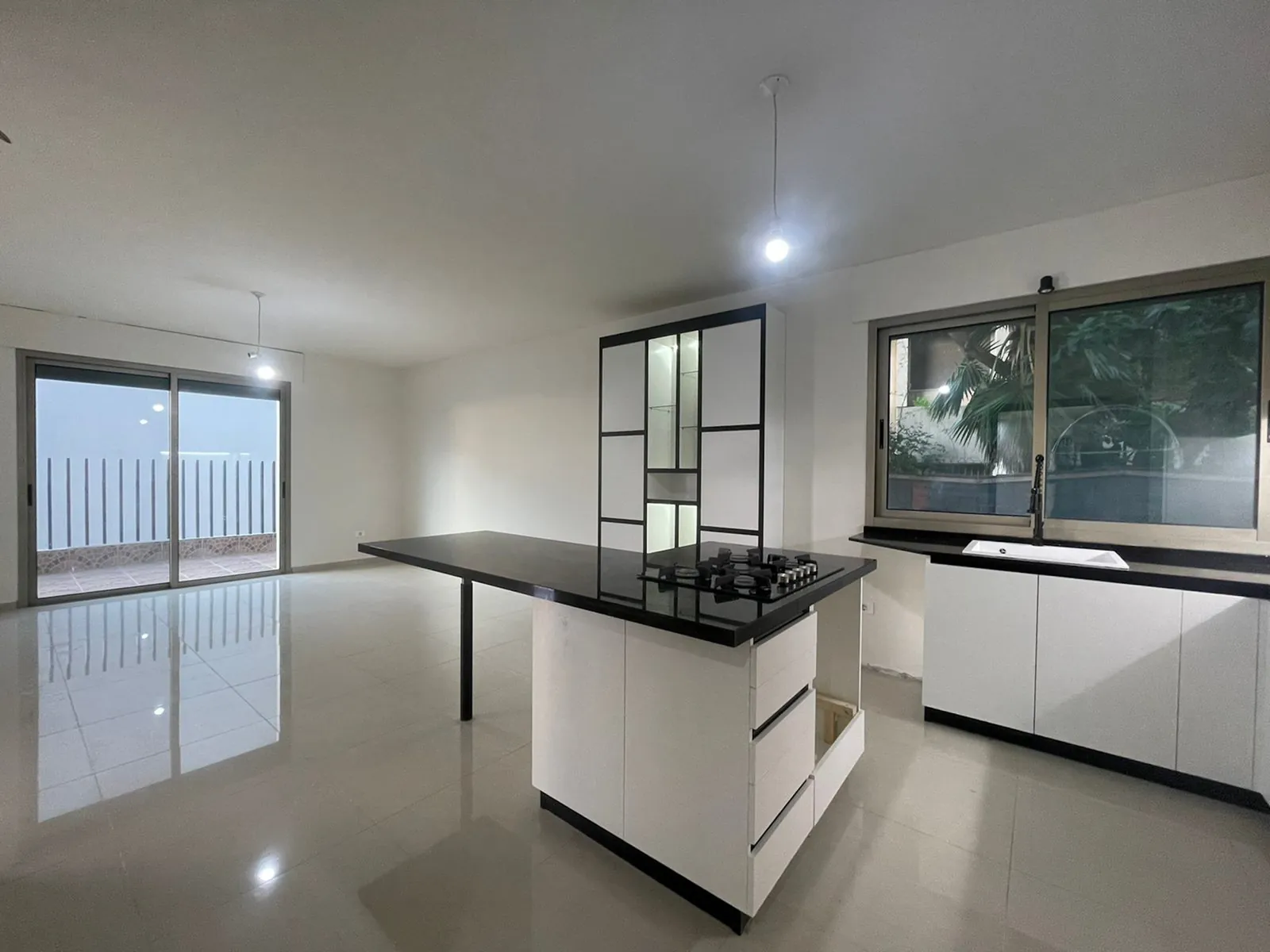 Apartment for Sale or for Rent in Mtayleb, Metn with Terrace — الصورة 5