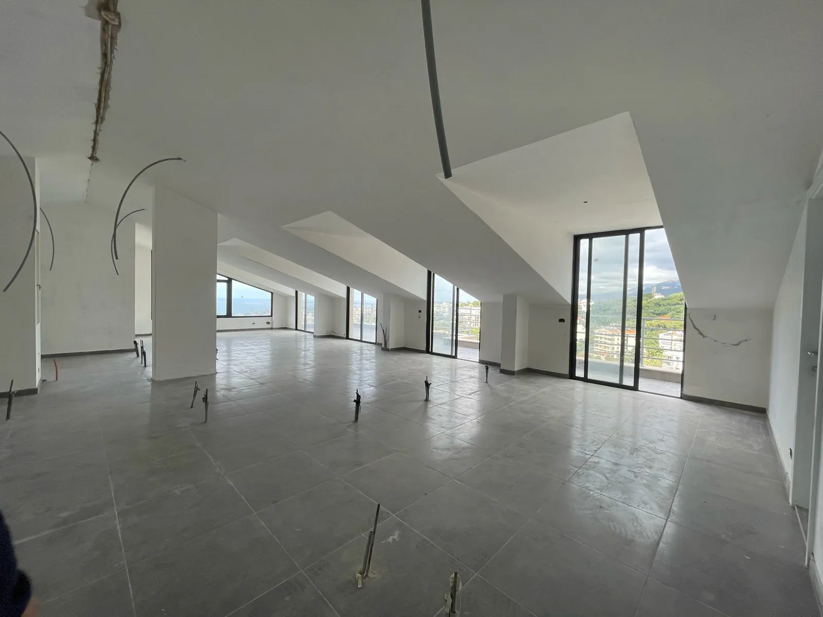 Brand New Prime Location Office in Aoukar, Metn