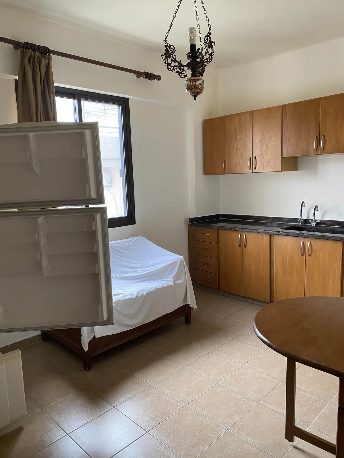 Semi-Furnished Apartment for Rent in Jal El Dib, Metn with Sea View — الصورة 3
