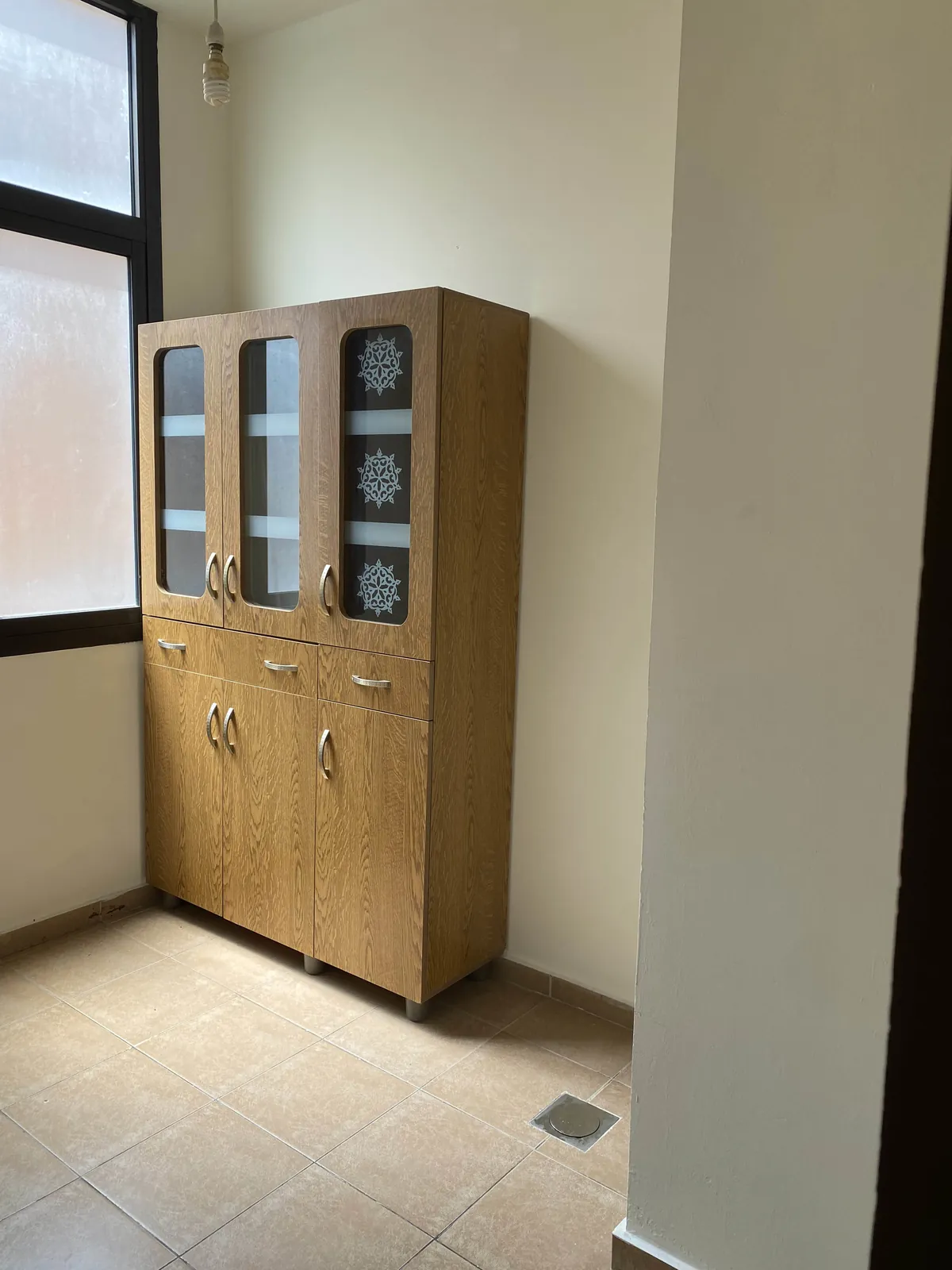 Semi-Furnished Apartment for Rent in Jal El Dib, Metn with Sea View — الصورة 4