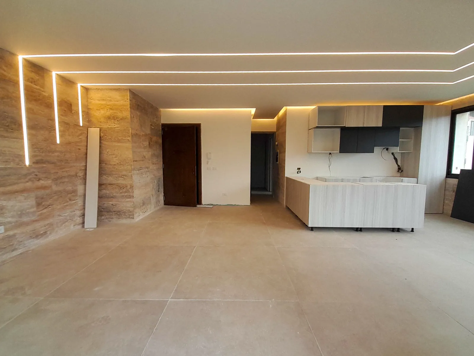 PAYMENT FACILITIES- Apartment in Oyoun Broumana with View — photo 2