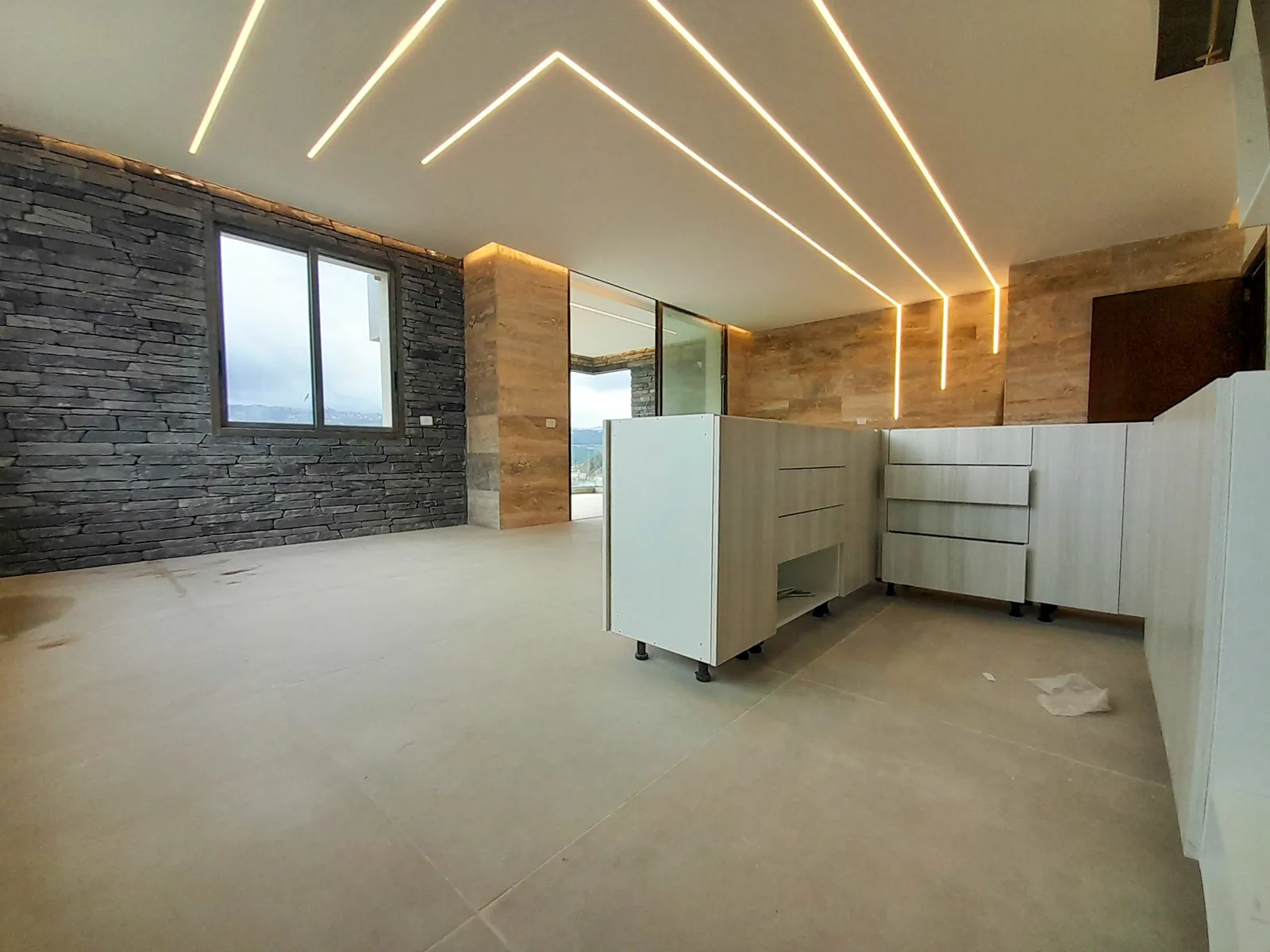 PAYMENT FACILITIES- Apartment in Oyoun Broumana with View — photo 3